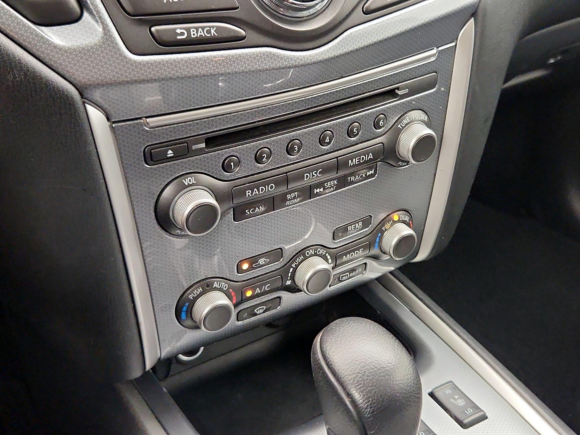 Thumbnail: 2017 Nissan Pathfinder - 16