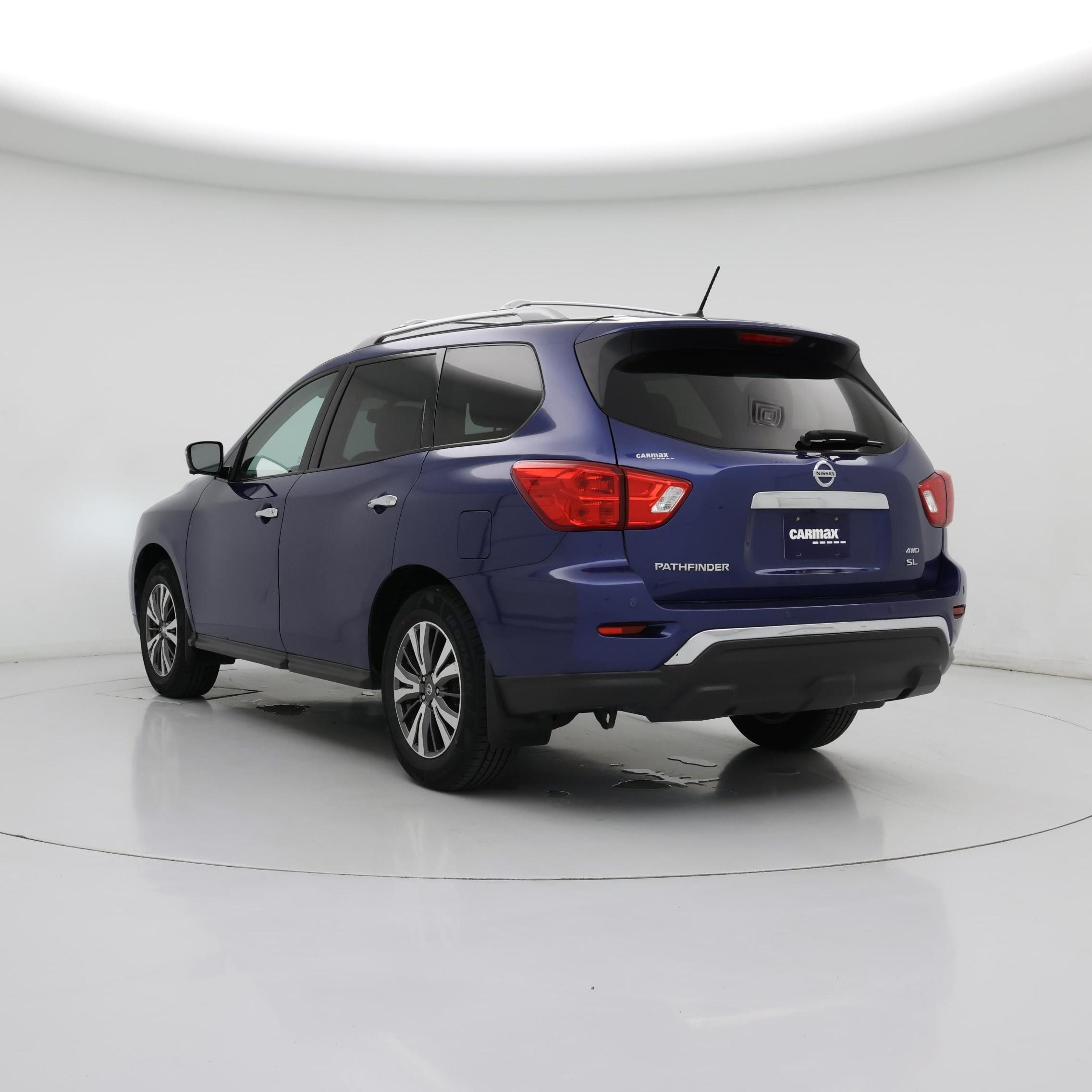 Thumbnail: 2017 Nissan Pathfinder - 2