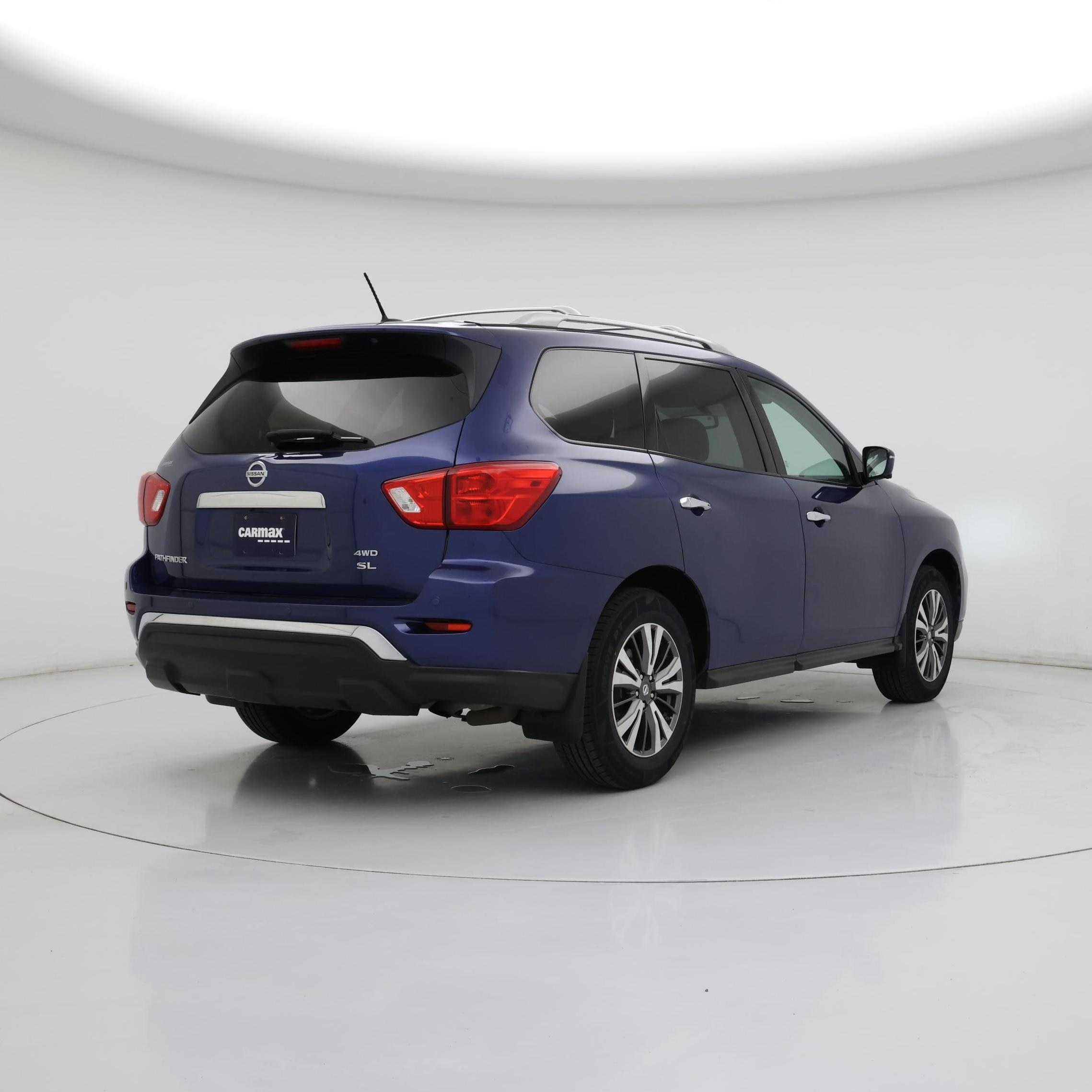 Thumbnail: 2017 Nissan Pathfinder - 8