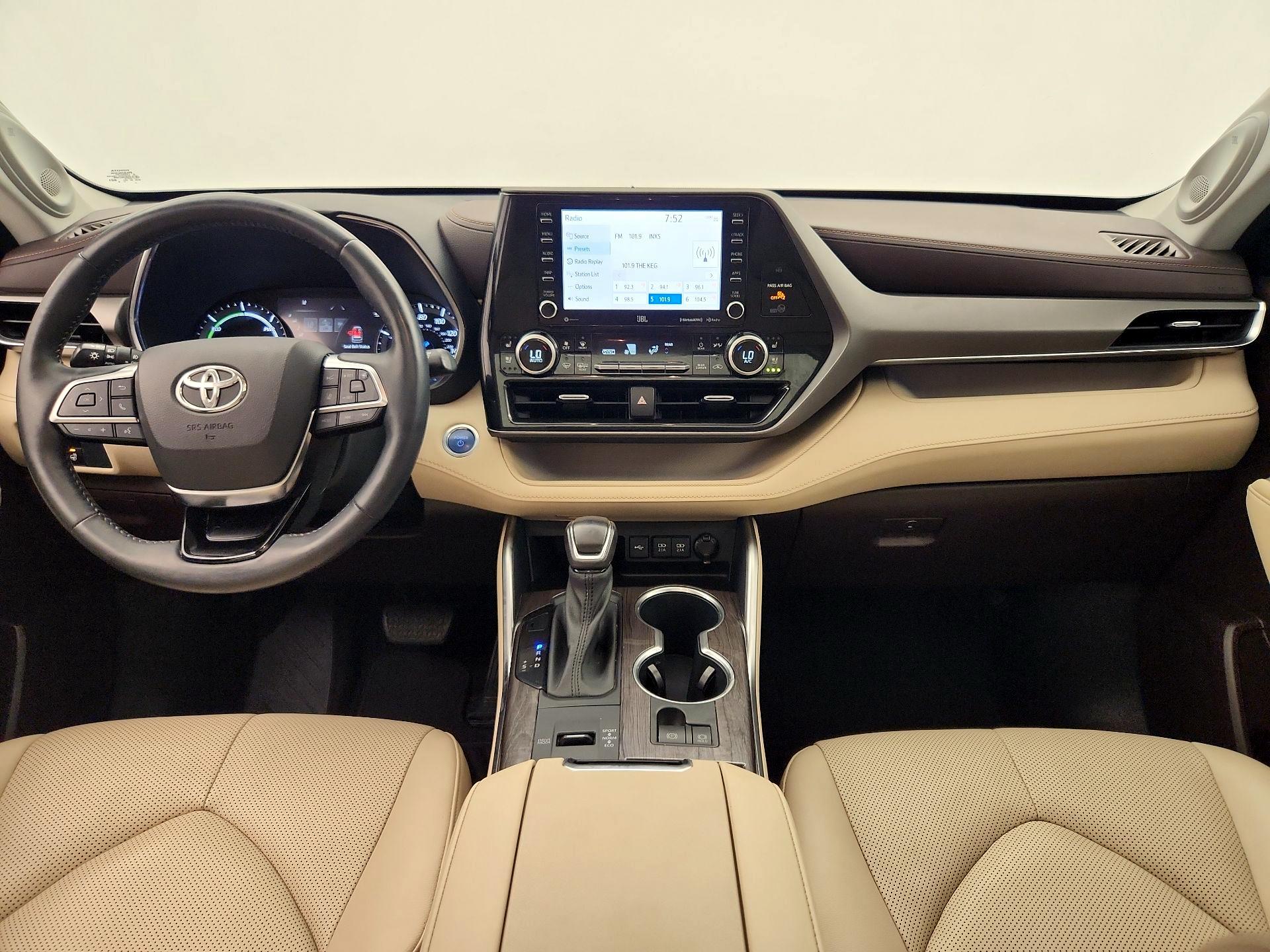Thumbnail: 2021 Toyota Highlander - 9