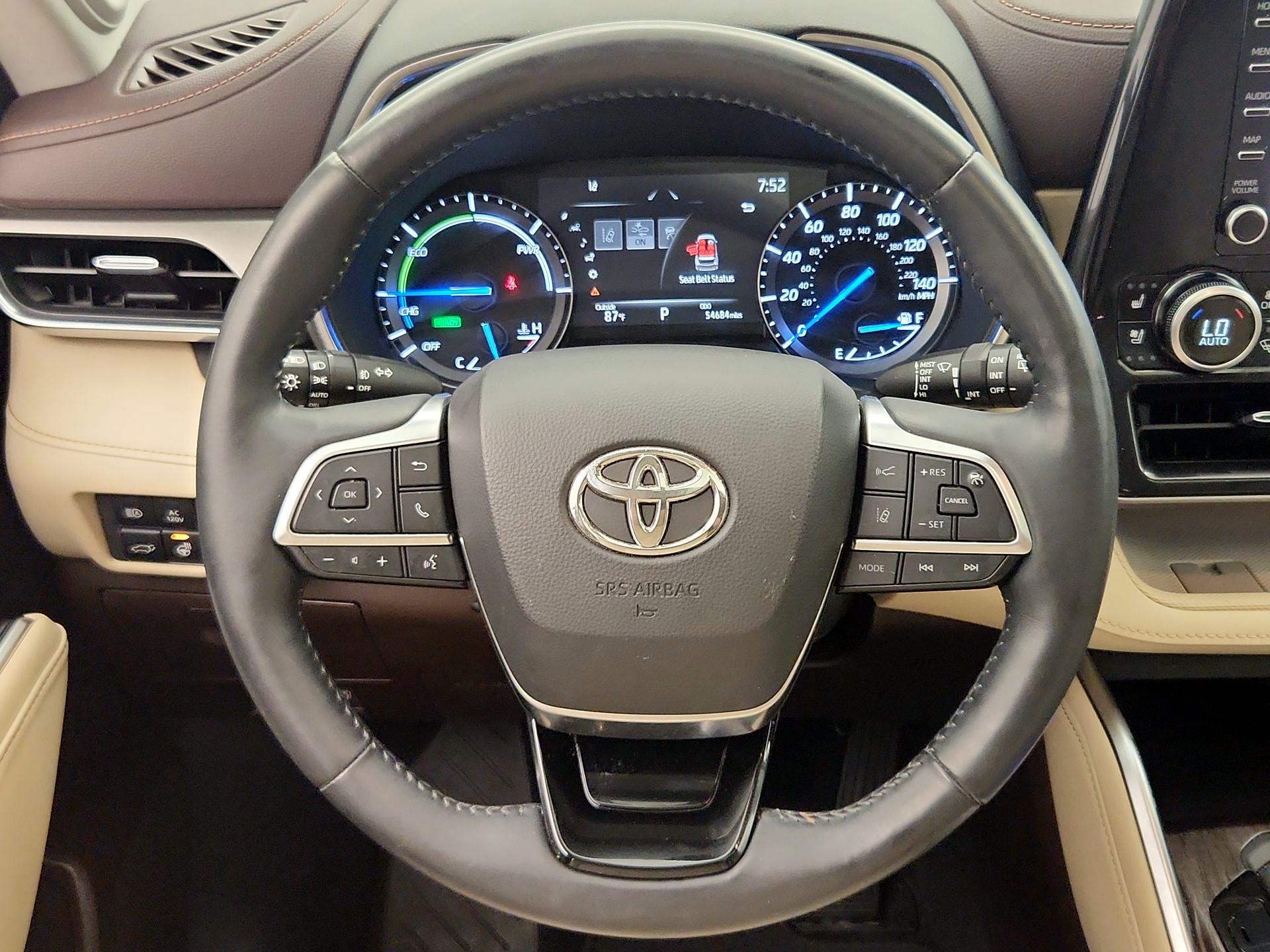 Thumbnail: 2021 Toyota Highlander - 10