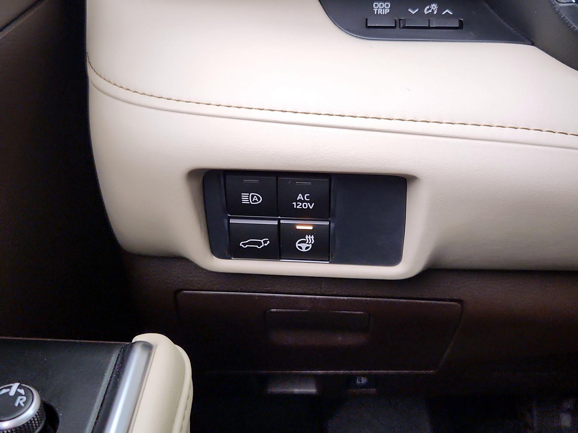 Thumbnail: 2021 Toyota Highlander - 13