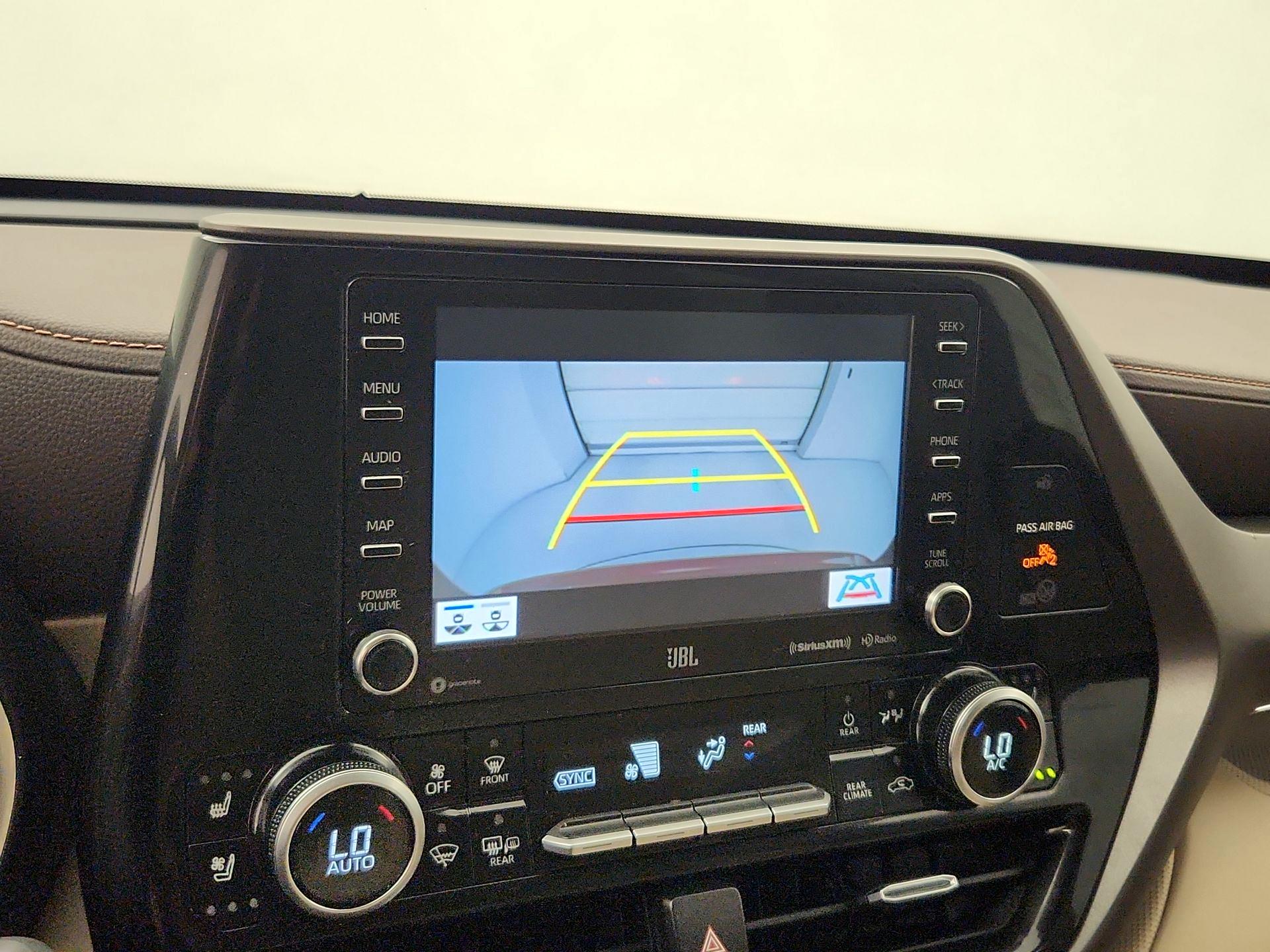Thumbnail: 2021 Toyota Highlander - 15