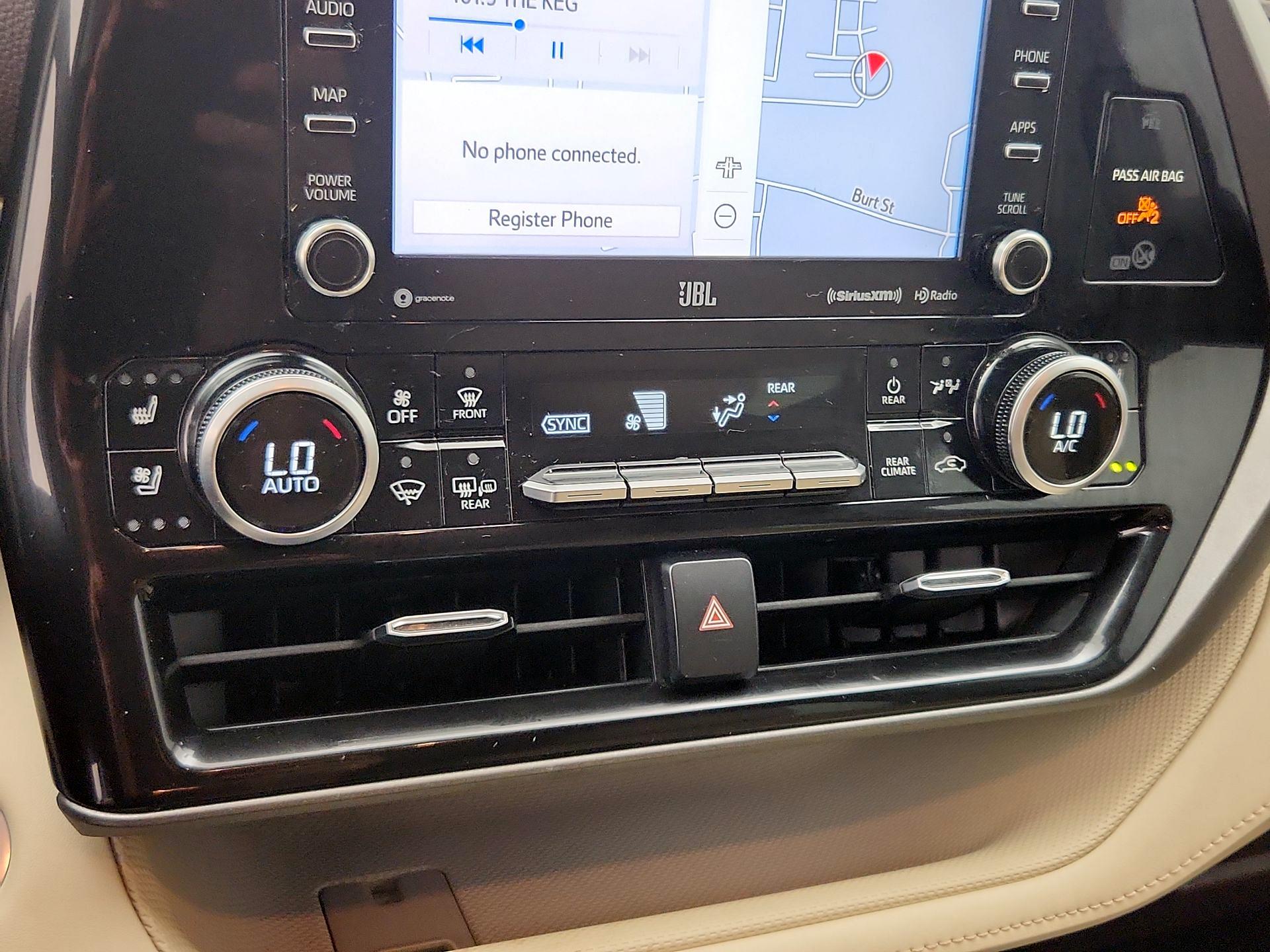Thumbnail: 2021 Toyota Highlander - 17