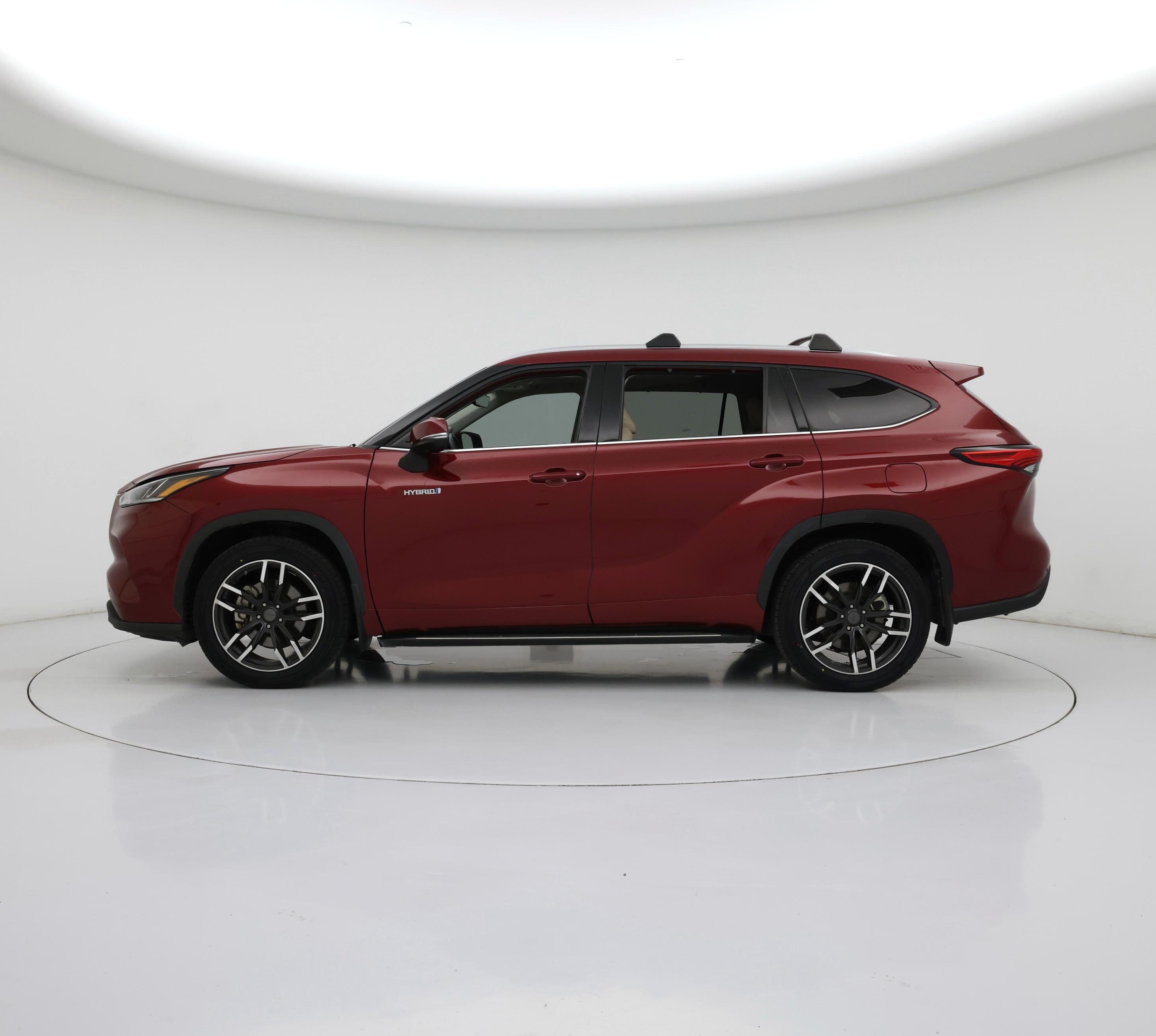 Thumbnail: 2021 Toyota Highlander - 3