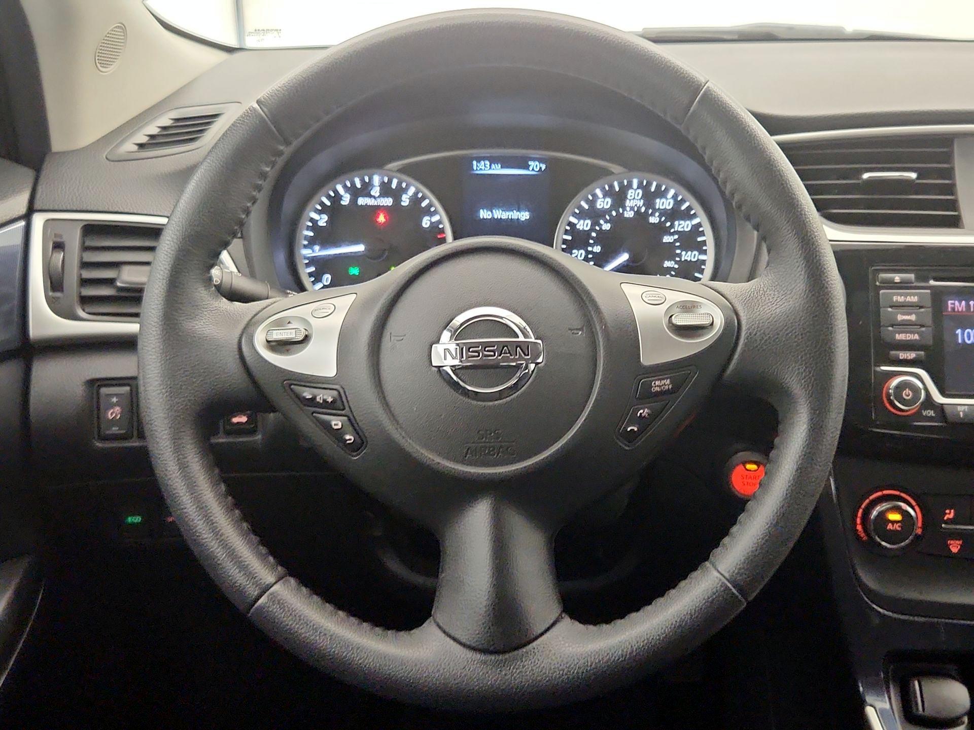 Thumbnail: 2017 Nissan Sentra - 10