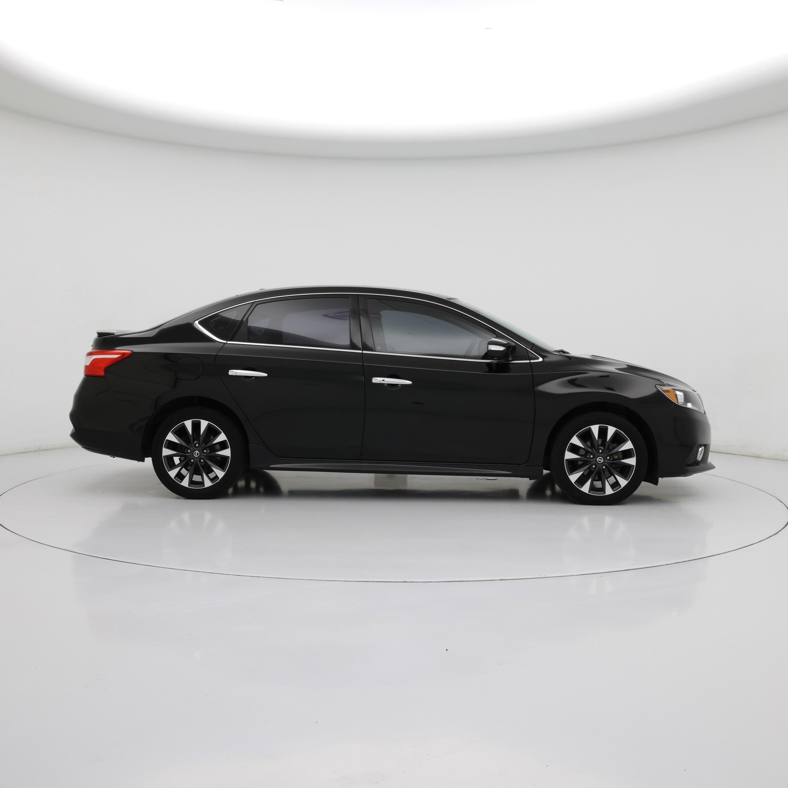 Thumbnail: 2017 Nissan Sentra - 7