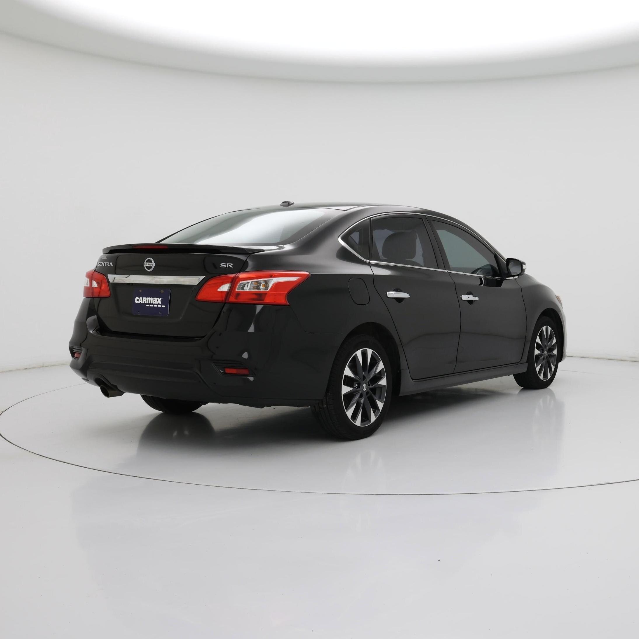 Thumbnail: 2017 Nissan Sentra - 8