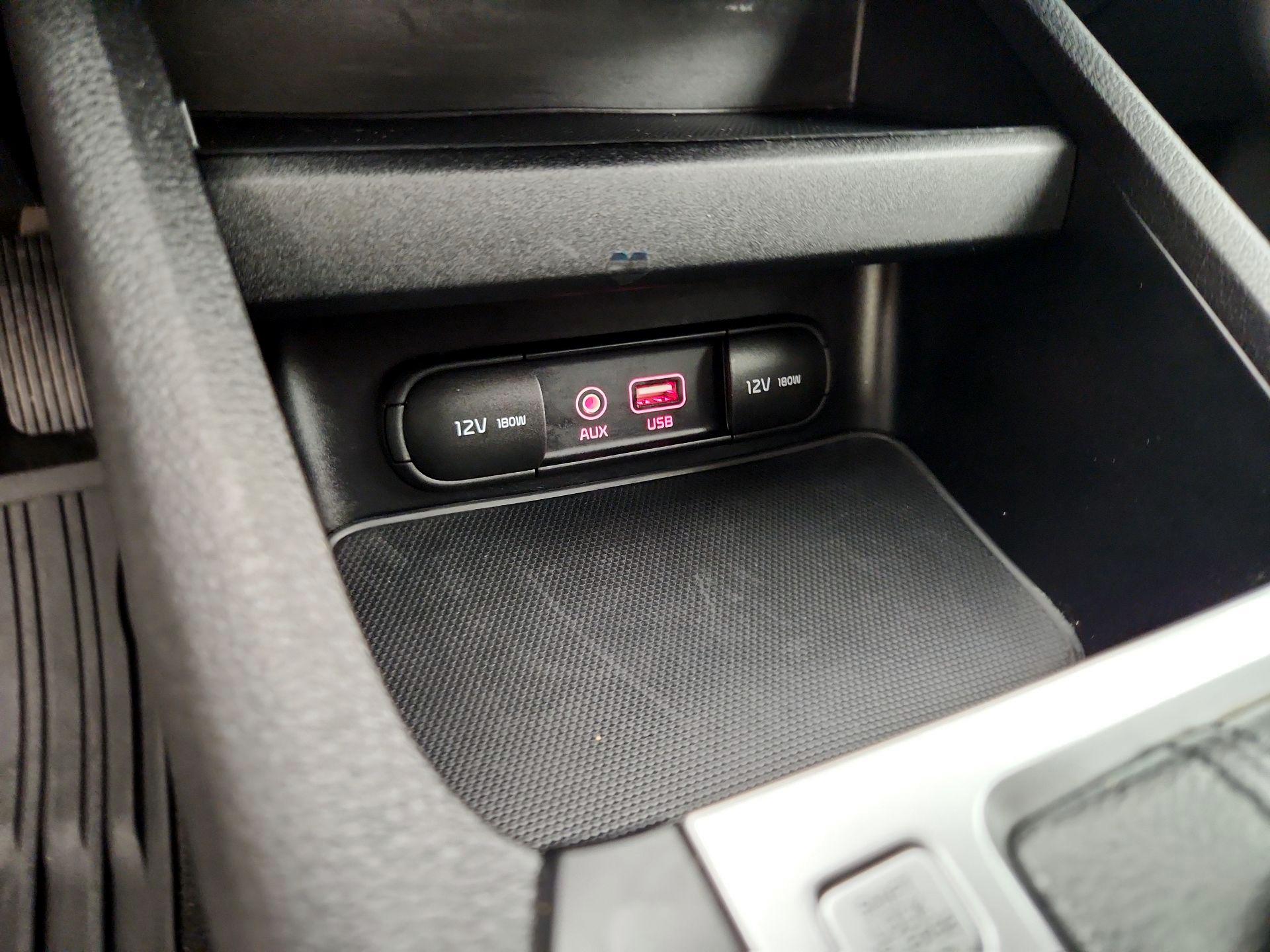 Thumbnail: 2020 Kia Forte - 18