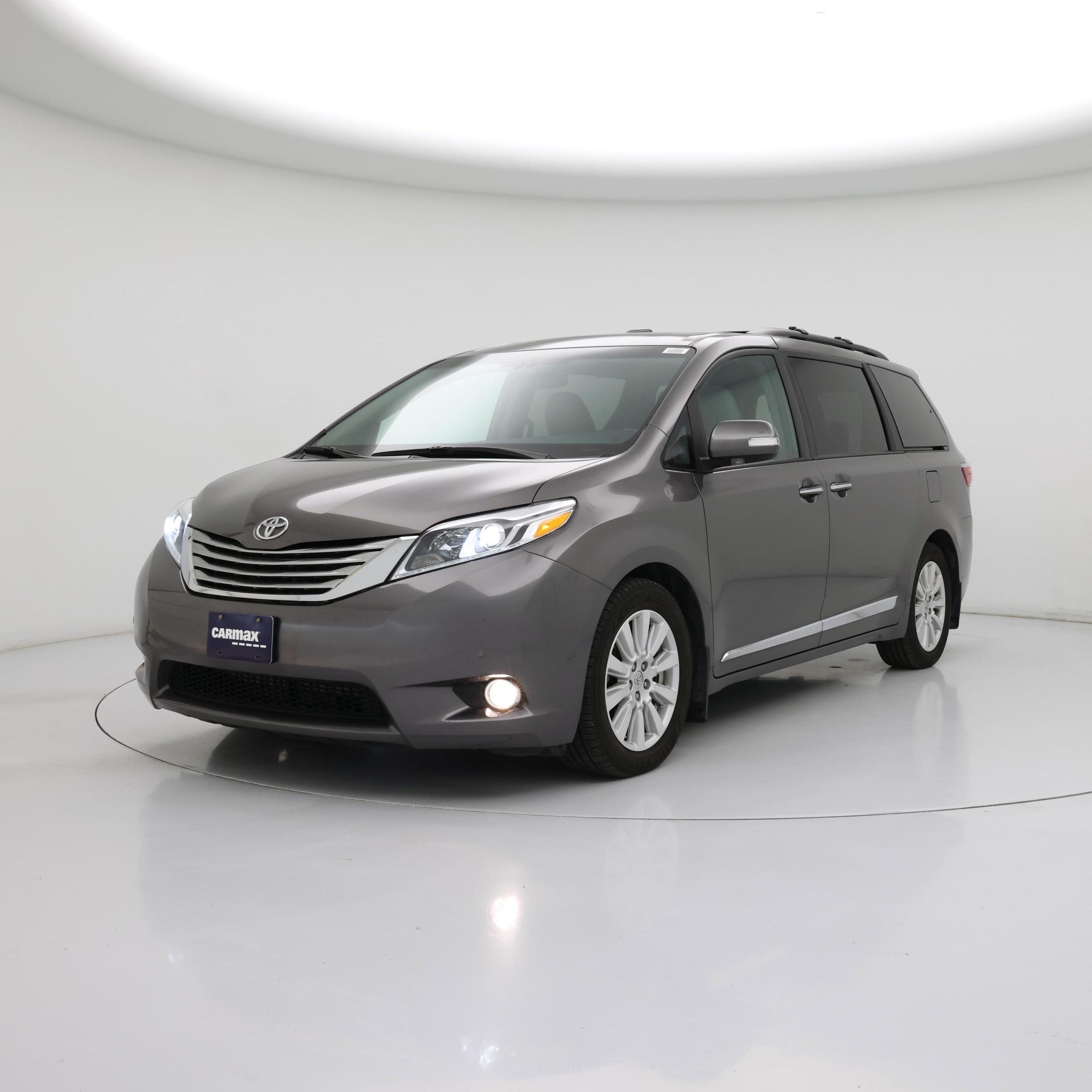 Thumbnail: 2017 Toyota Sienna - 4