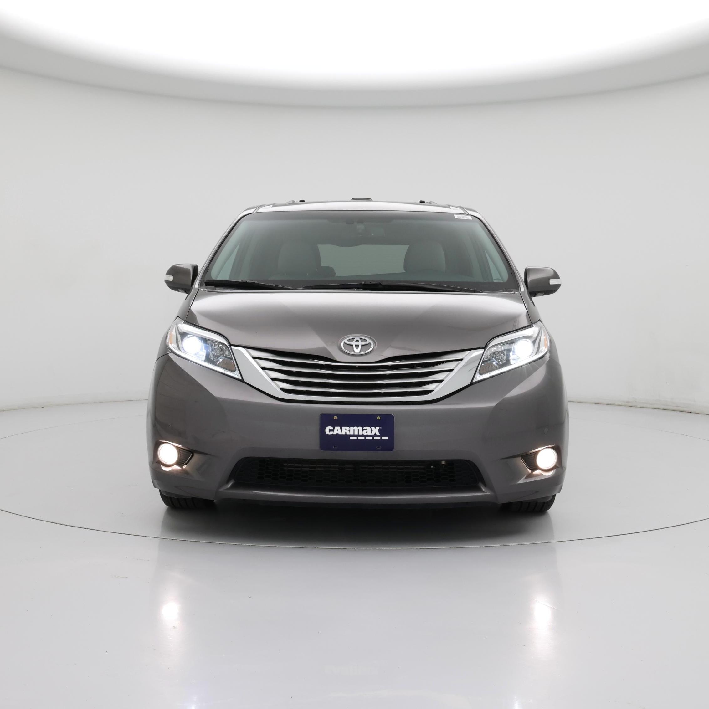 Thumbnail: 2017 Toyota Sienna - 5