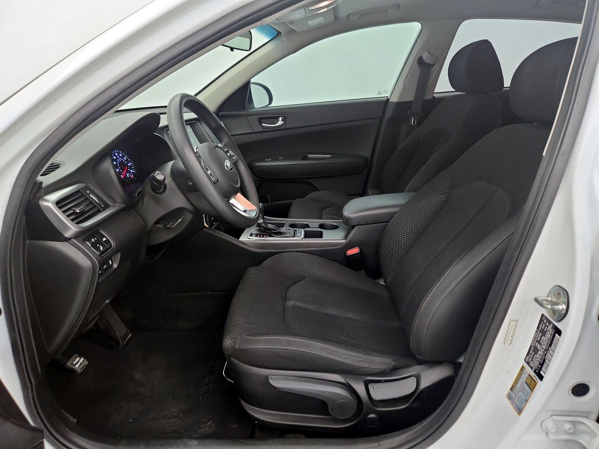 Thumbnail: 2019 Kia Optima - 11