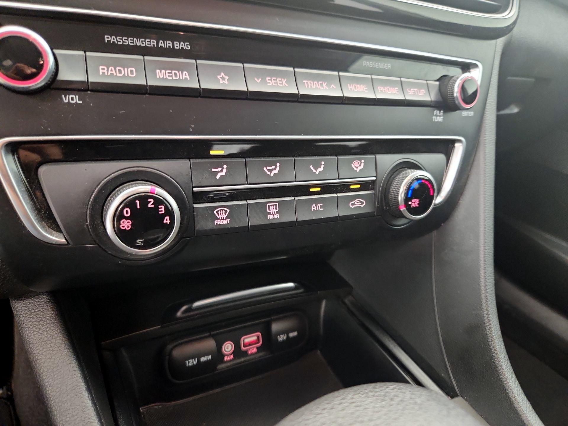 Thumbnail: 2019 Kia Optima - 16