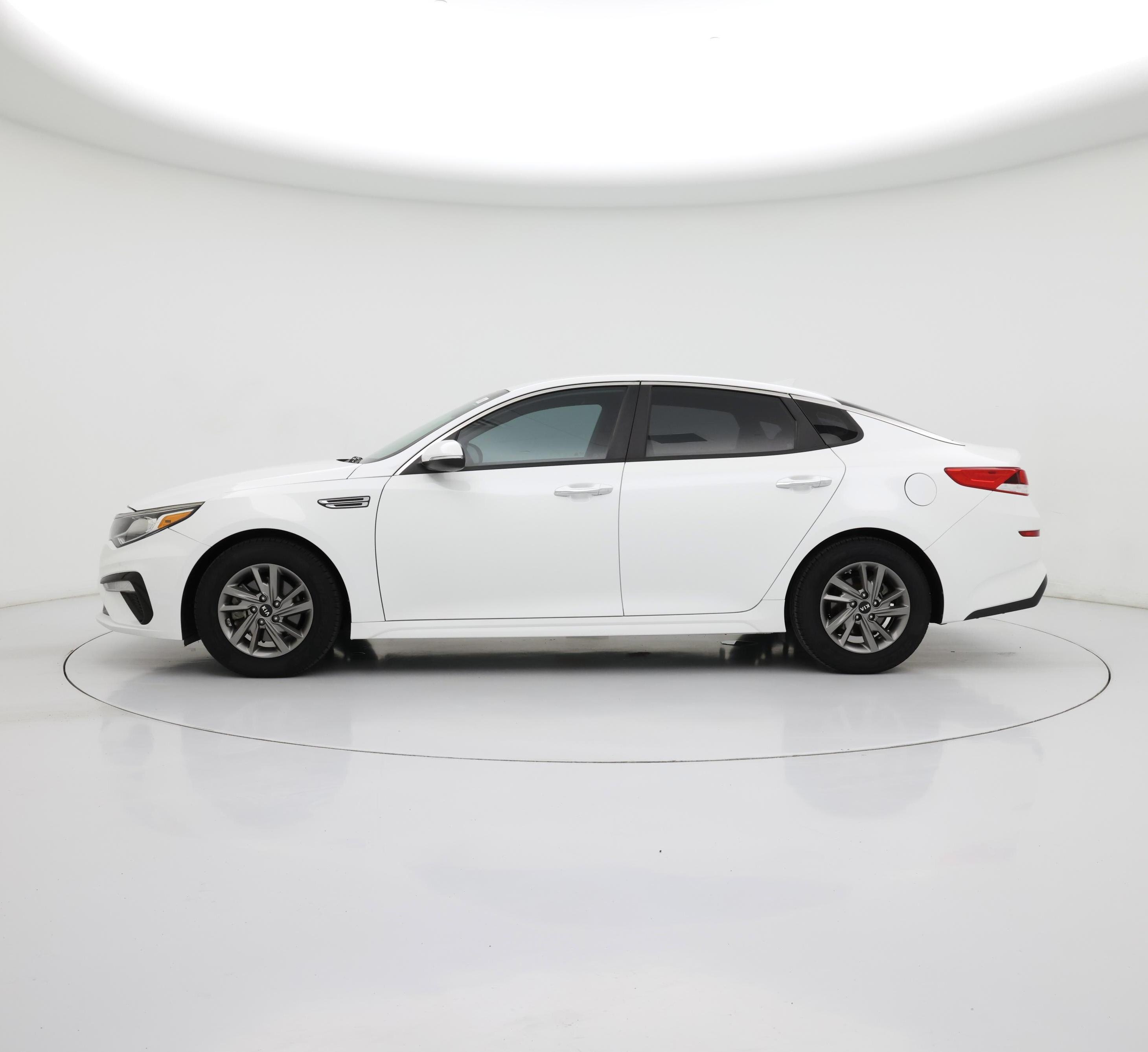 Thumbnail: 2019 Kia Optima - 3