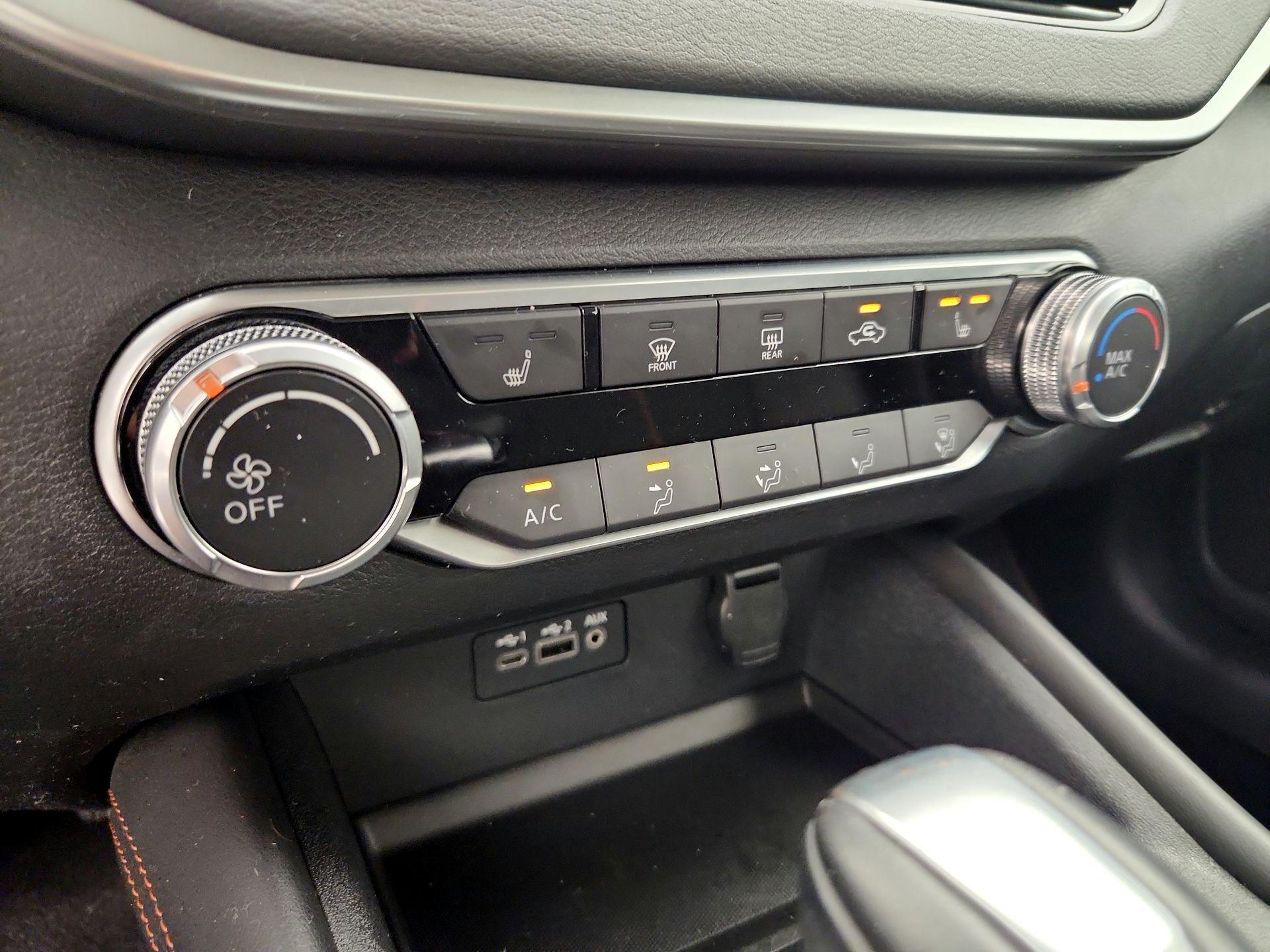 Thumbnail: 2019 Nissan Altima - 16