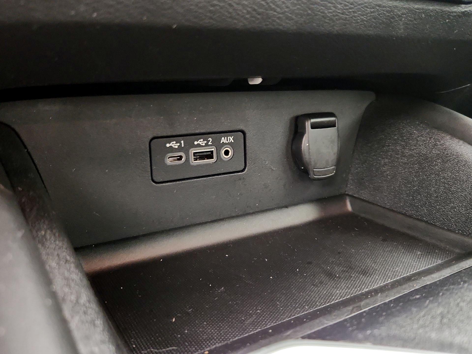 Thumbnail: 2019 Nissan Altima - 18