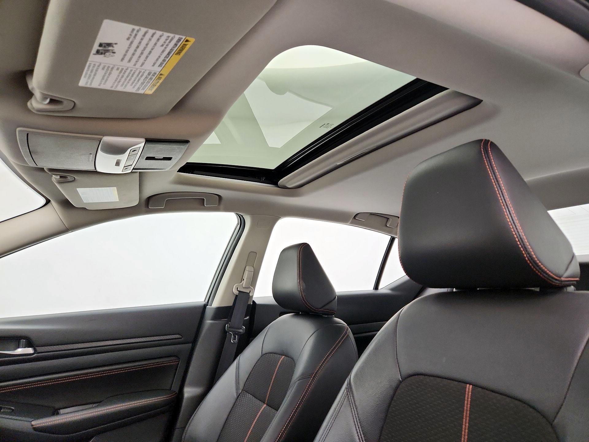 Thumbnail: 2019 Nissan Altima - 19