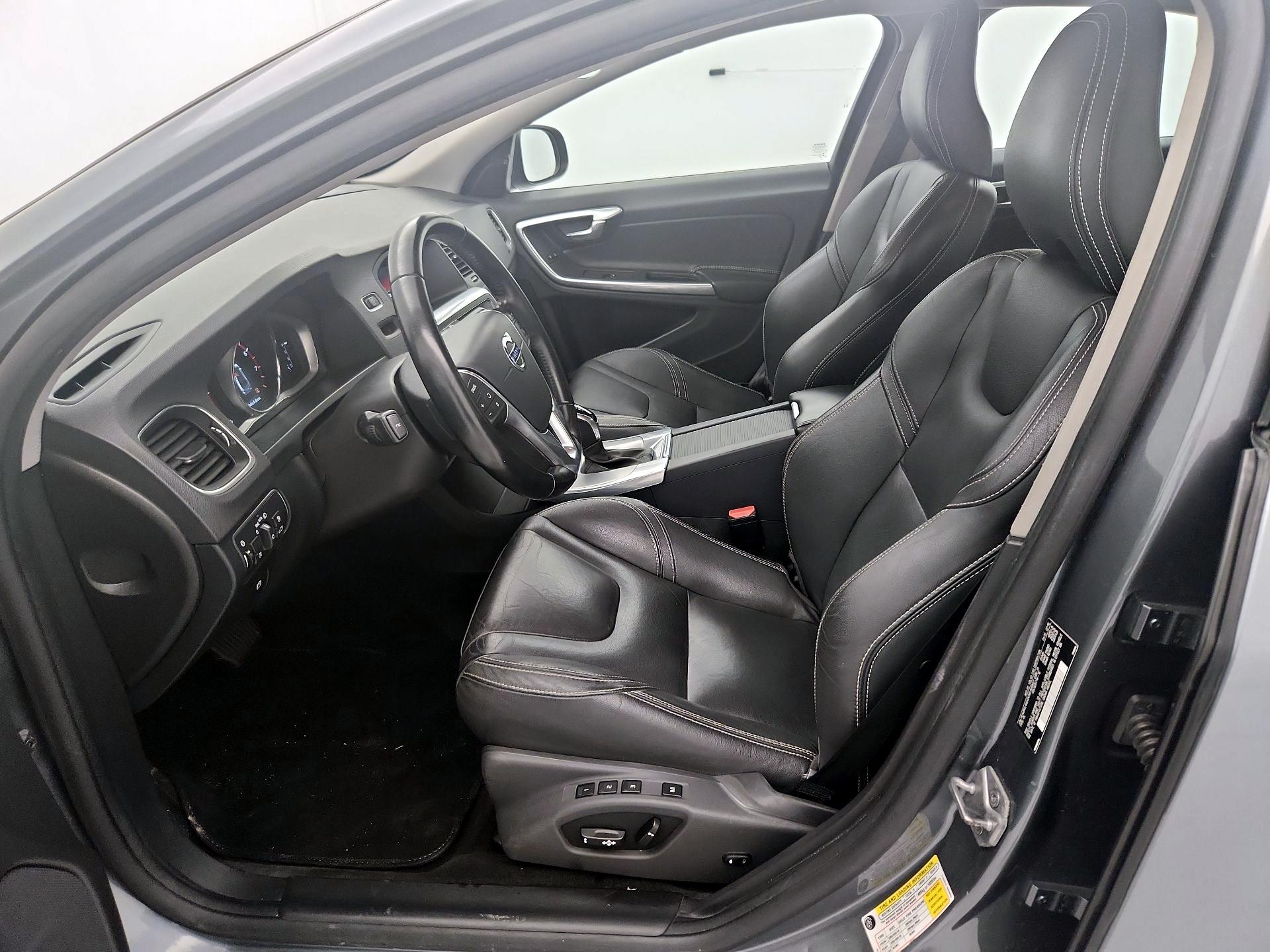 Thumbnail: 2017 Volvo S60 - 11