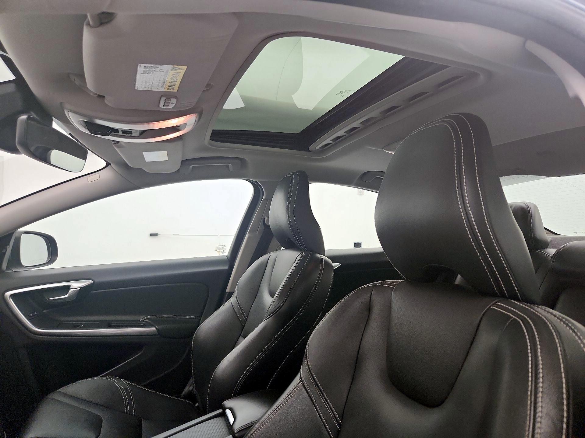 Thumbnail: 2017 Volvo S60 - 20