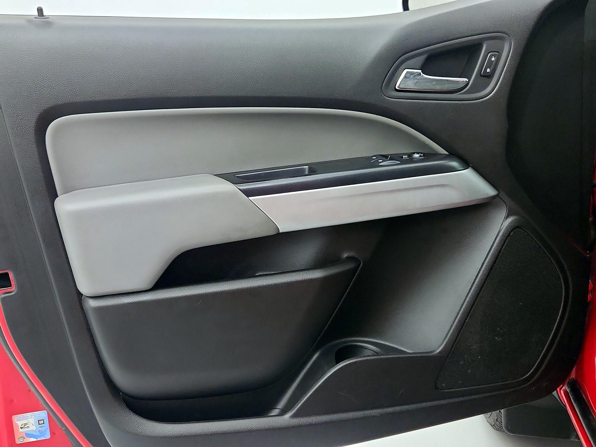 Thumbnail: 2018 Chevrolet Colorado - 12