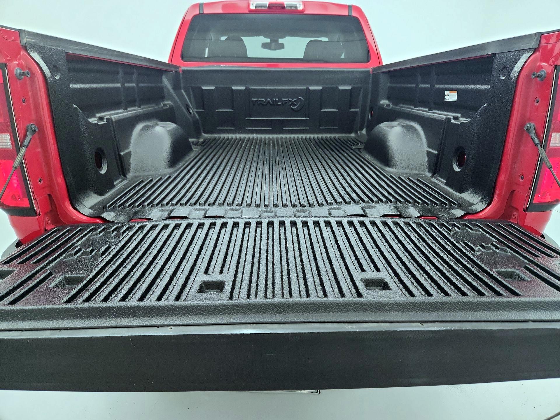 Thumbnail: 2018 Chevrolet Colorado - 20