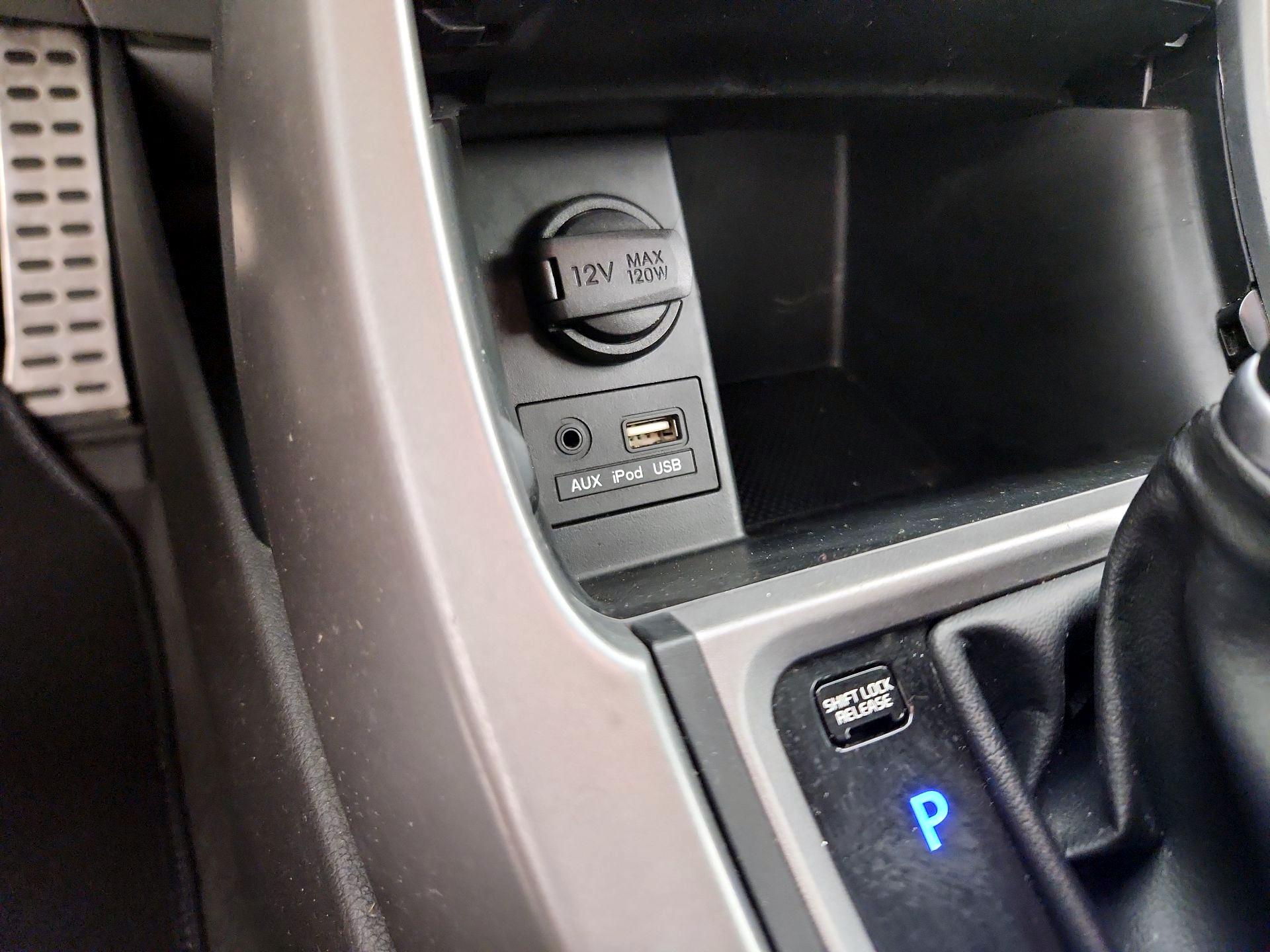 Thumbnail: 2014 Hyundai Elantra - 18