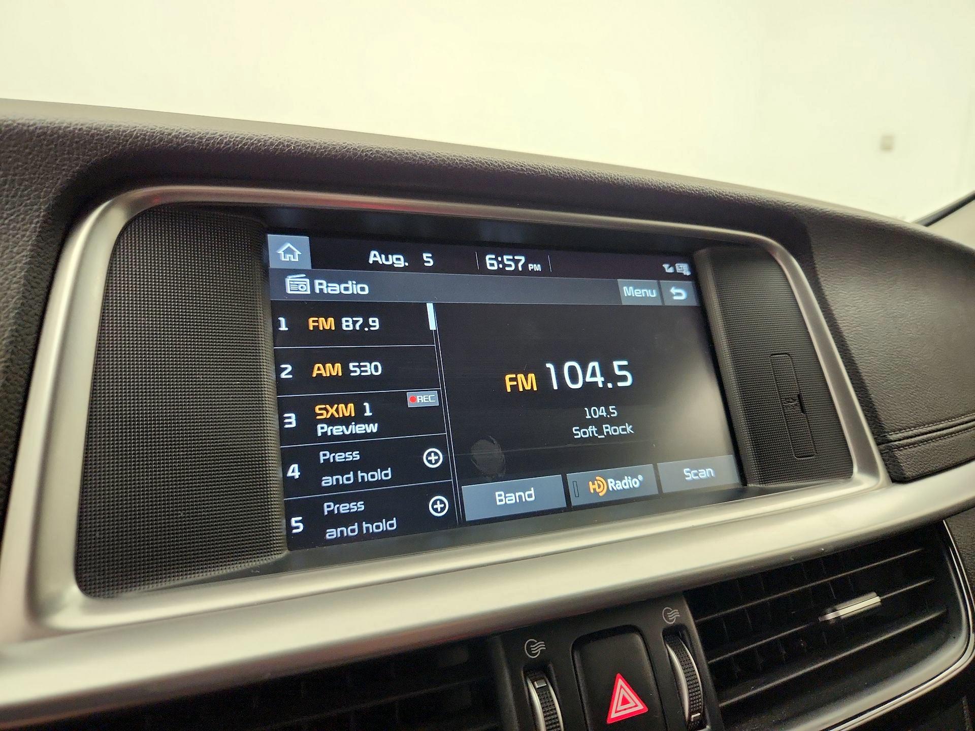 Thumbnail: 2019 Kia Optima - 16