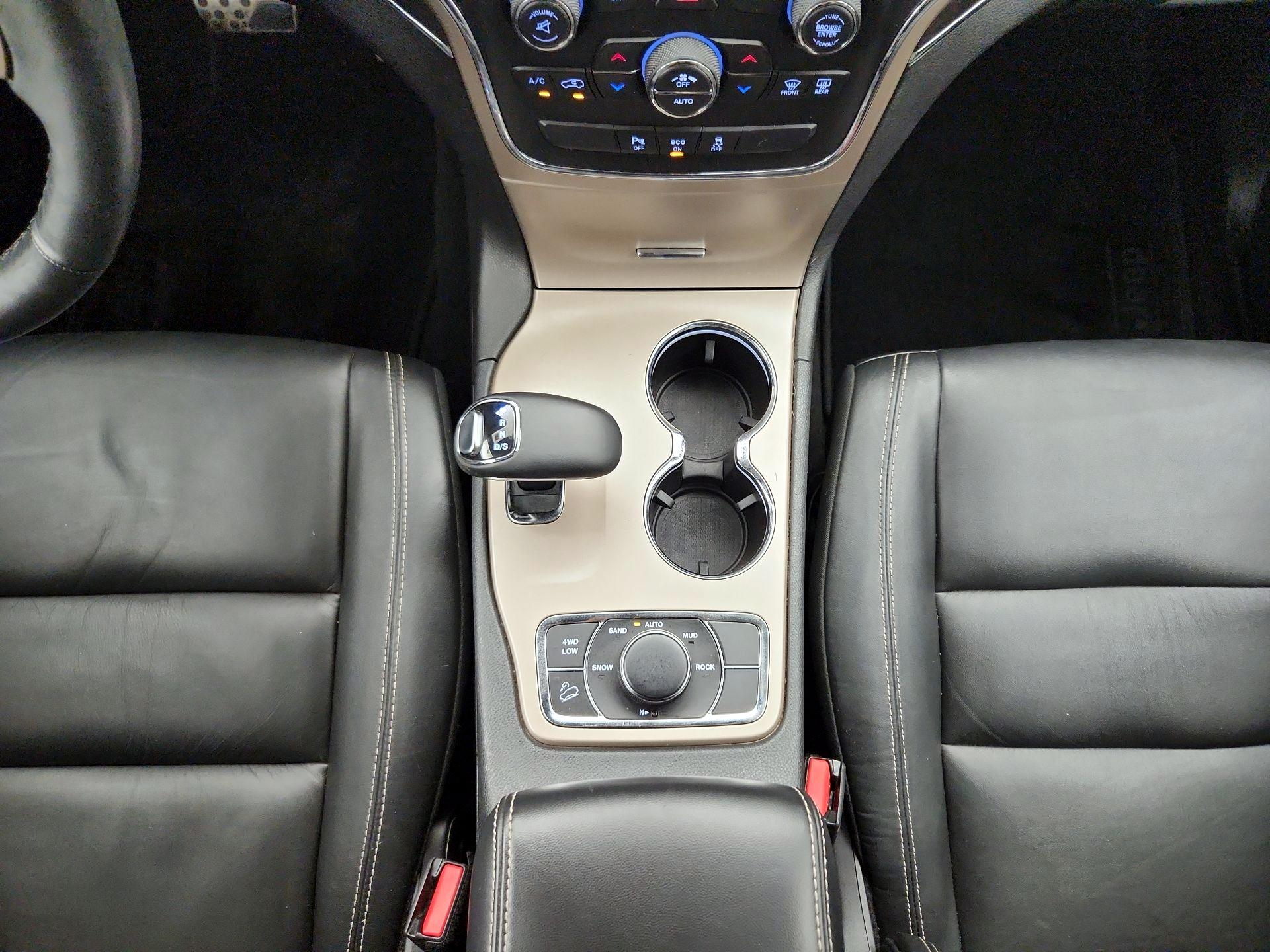 Thumbnail: 2014 Jeep Grand Cherokee - 17