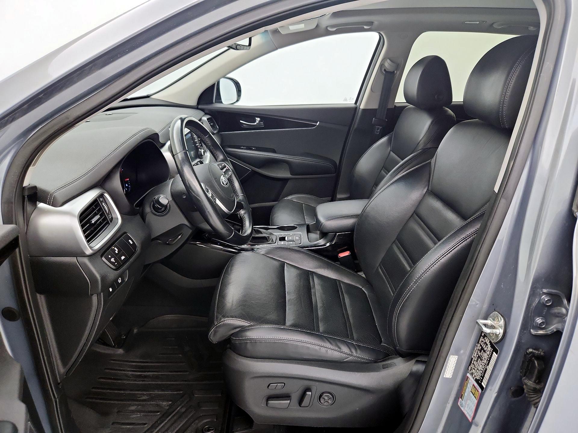 Thumbnail: 2020 Kia Sorento - 11