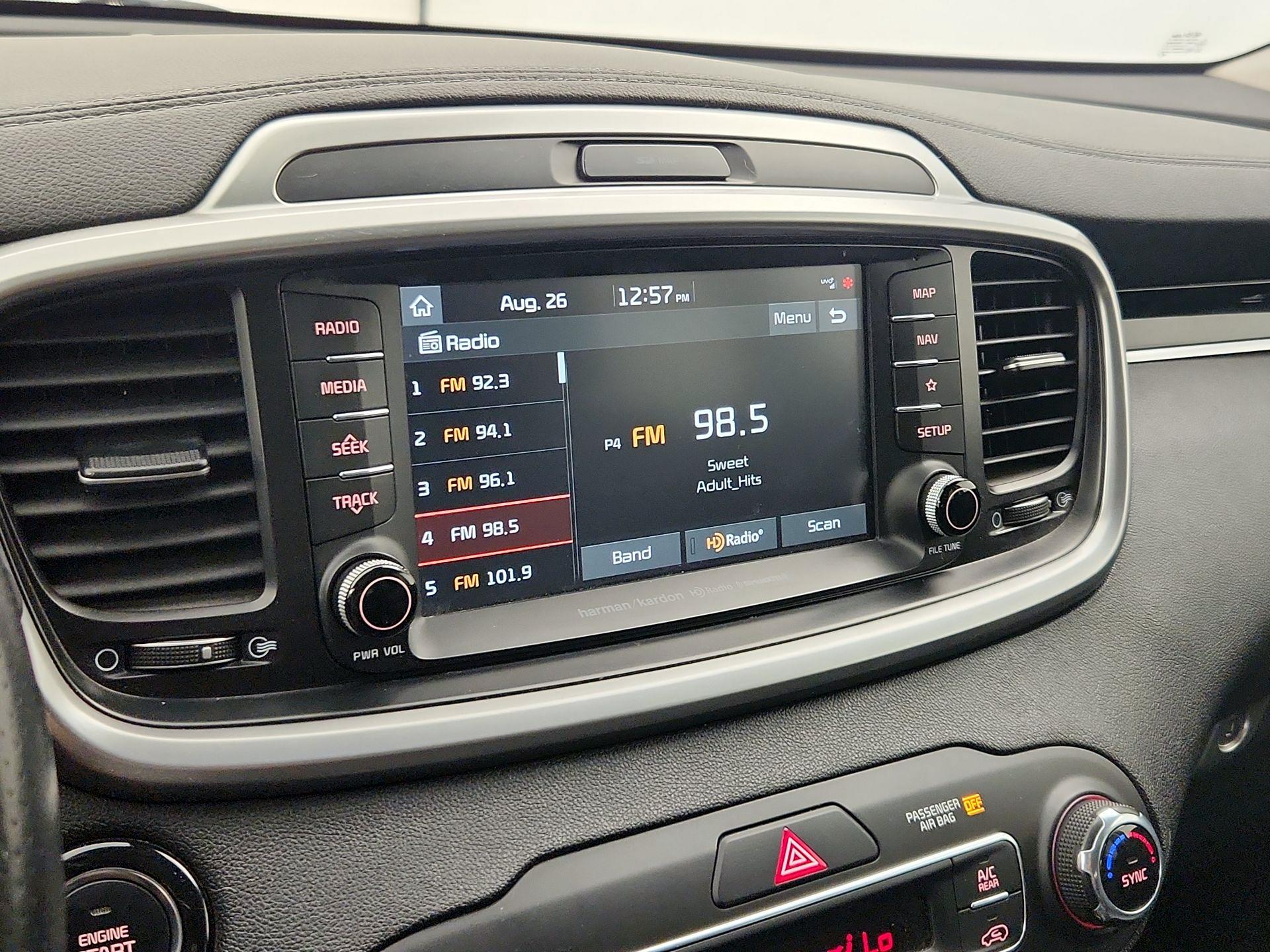 Thumbnail: 2020 Kia Sorento - 16