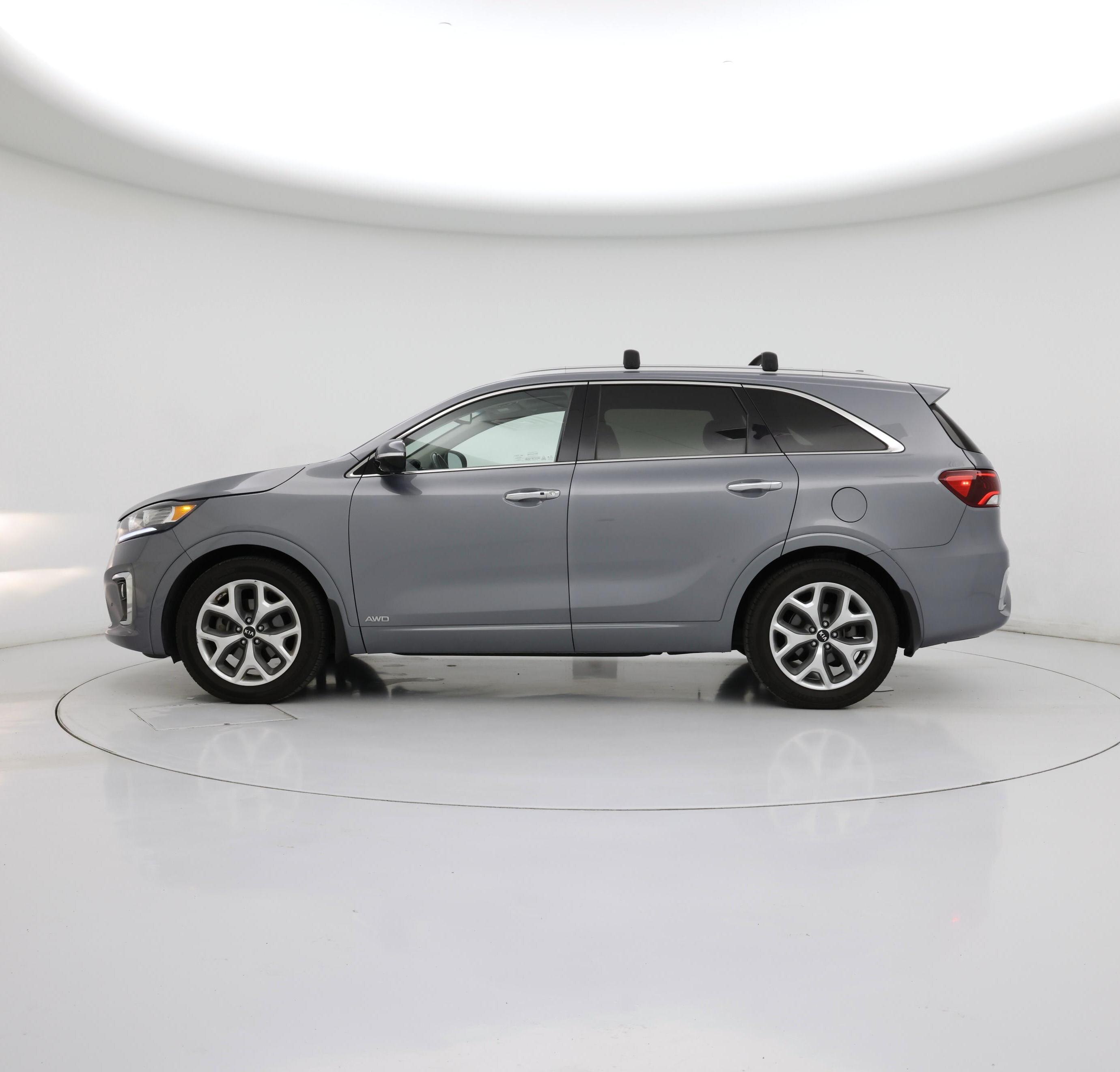 Thumbnail: 2020 Kia Sorento - 3
