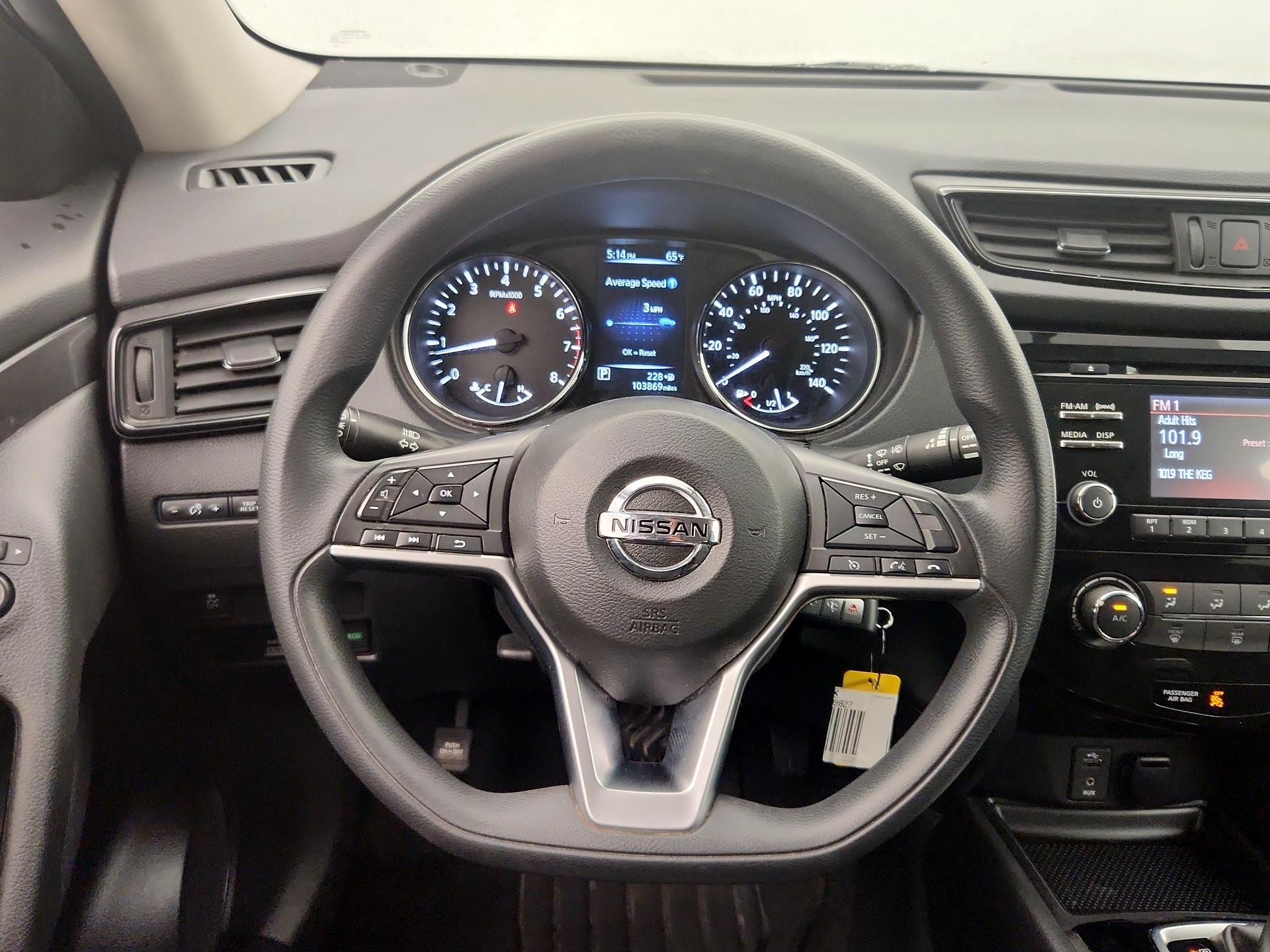 Thumbnail: 2017 Nissan Rogue - 10