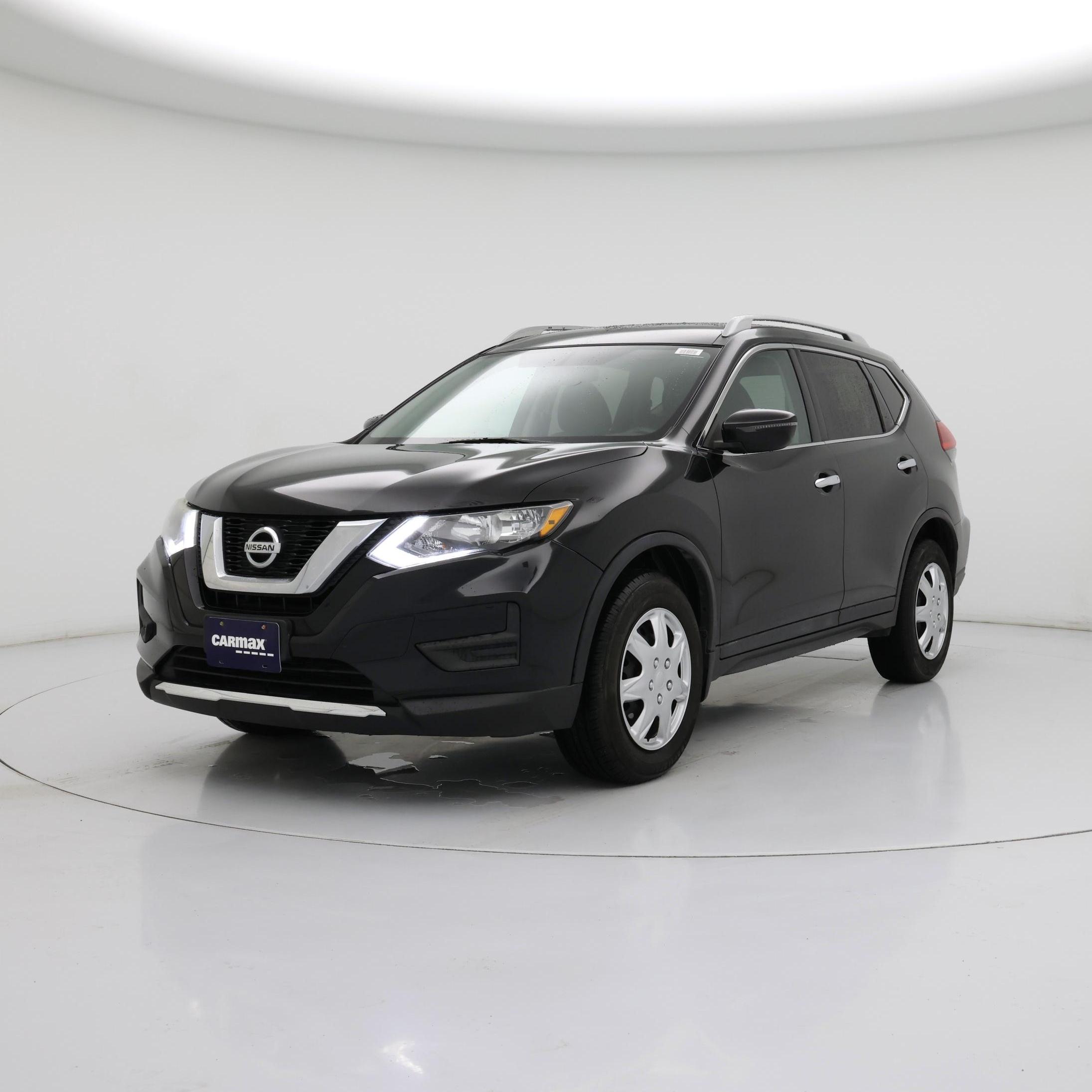 Thumbnail: 2017 Nissan Rogue - 4
