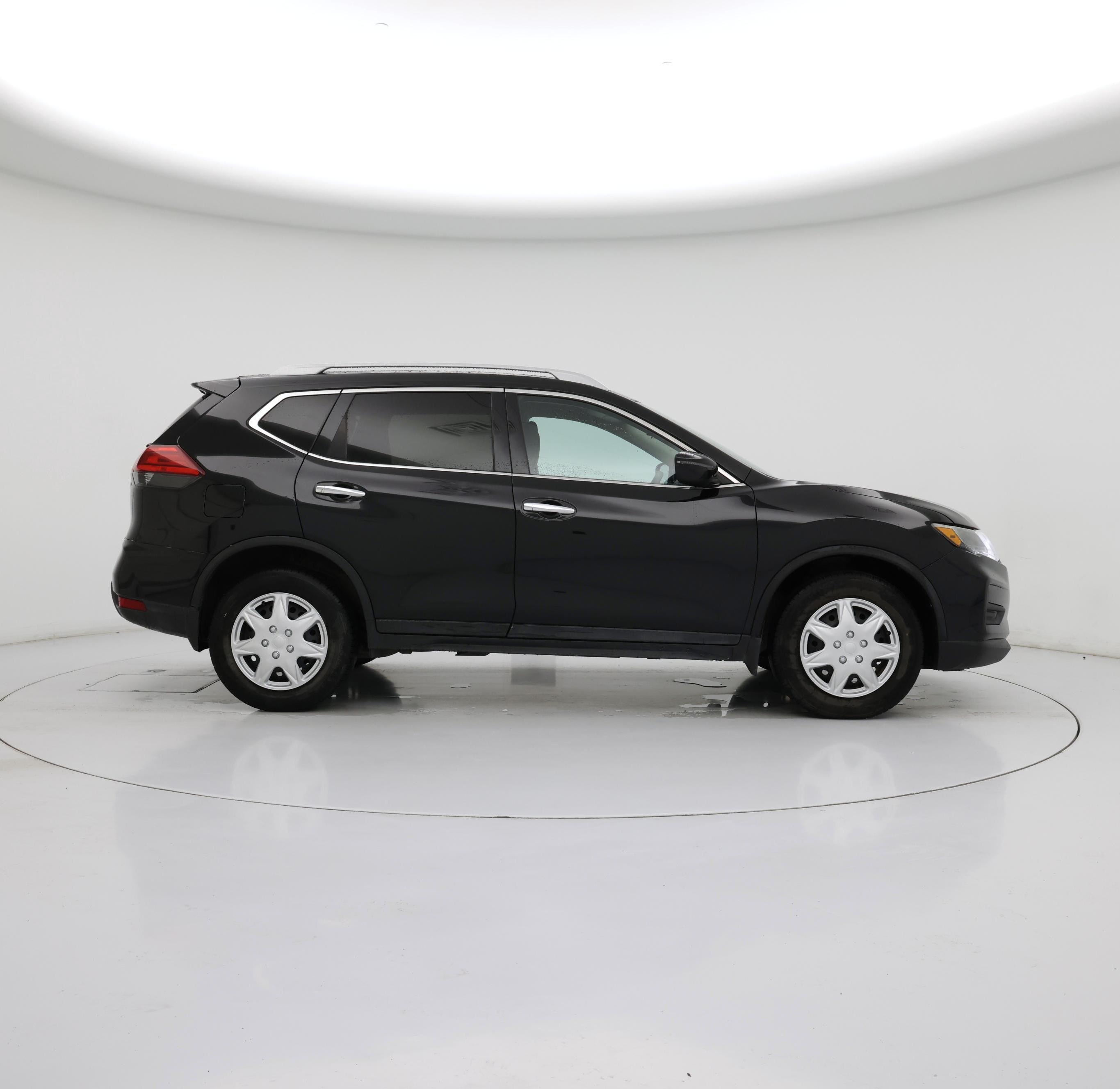 Thumbnail: 2017 Nissan Rogue - 7