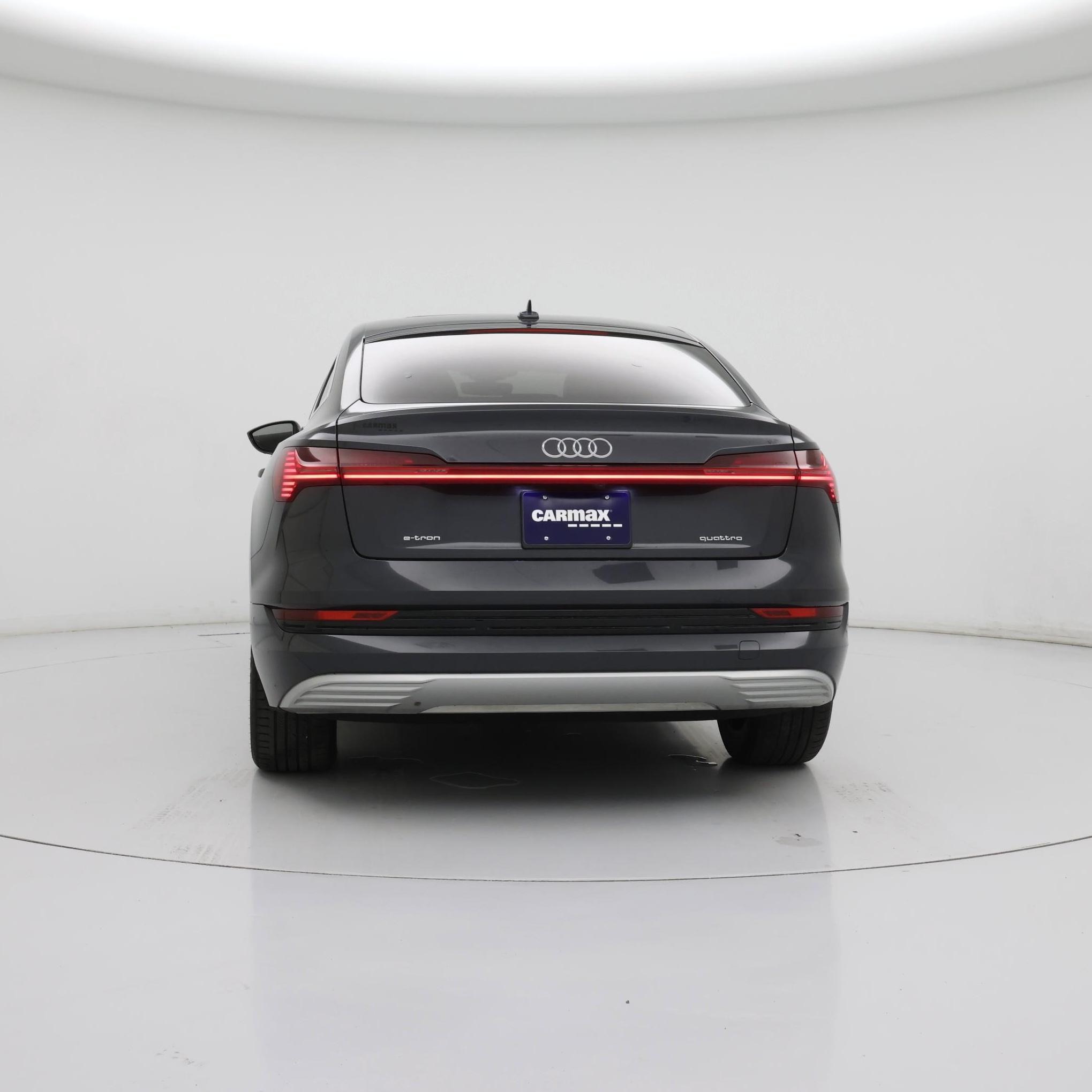 Thumbnail: 2020 Audi e-tron S - 6
