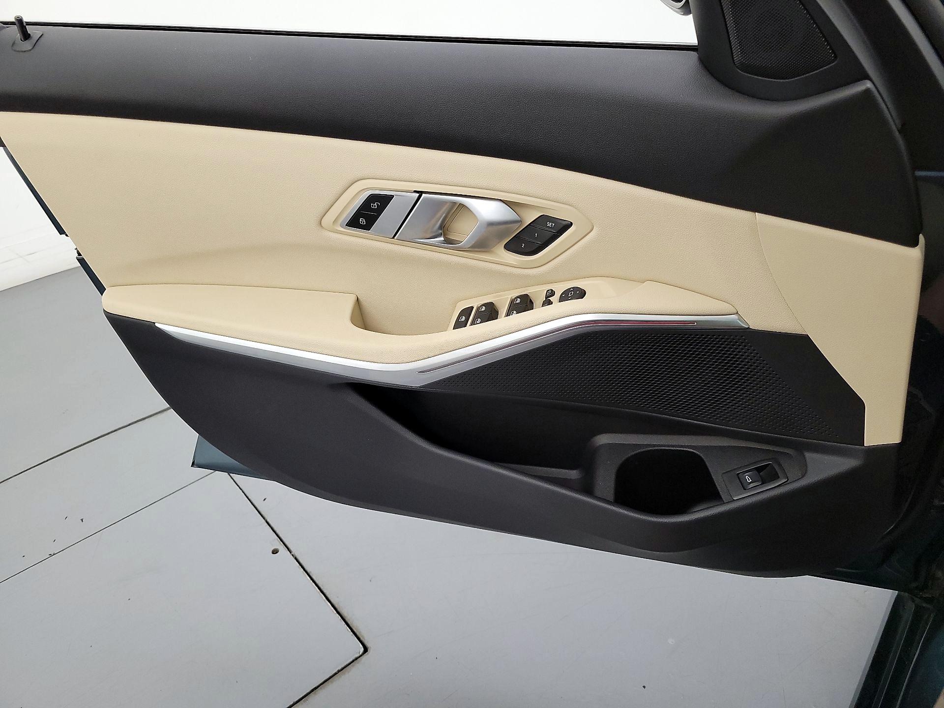 Thumbnail: 2021 BMW 3 Series - 12