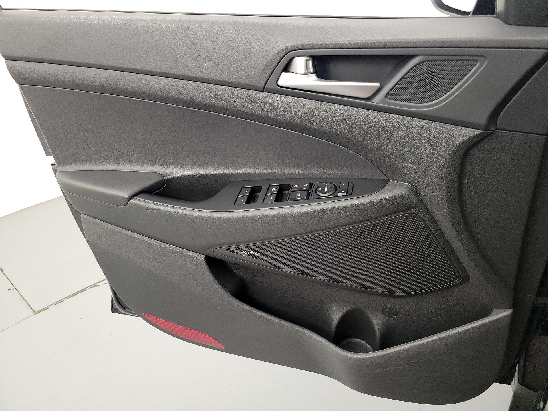 Thumbnail: 2020 Hyundai Tucson - 12