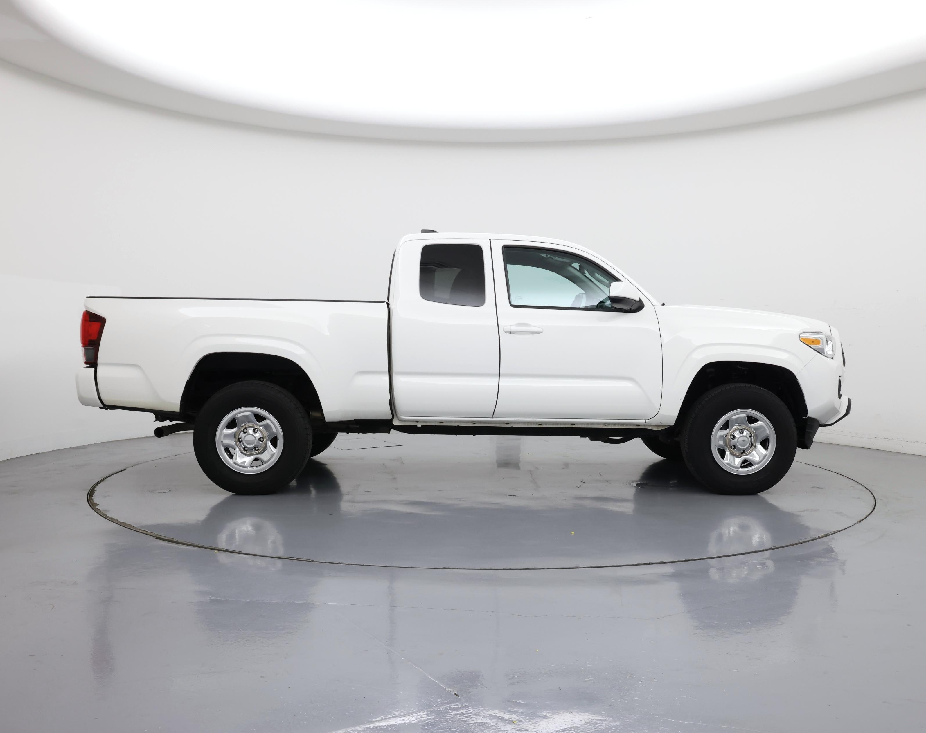 Thumbnail: 2021 Toyota Tacoma - 7