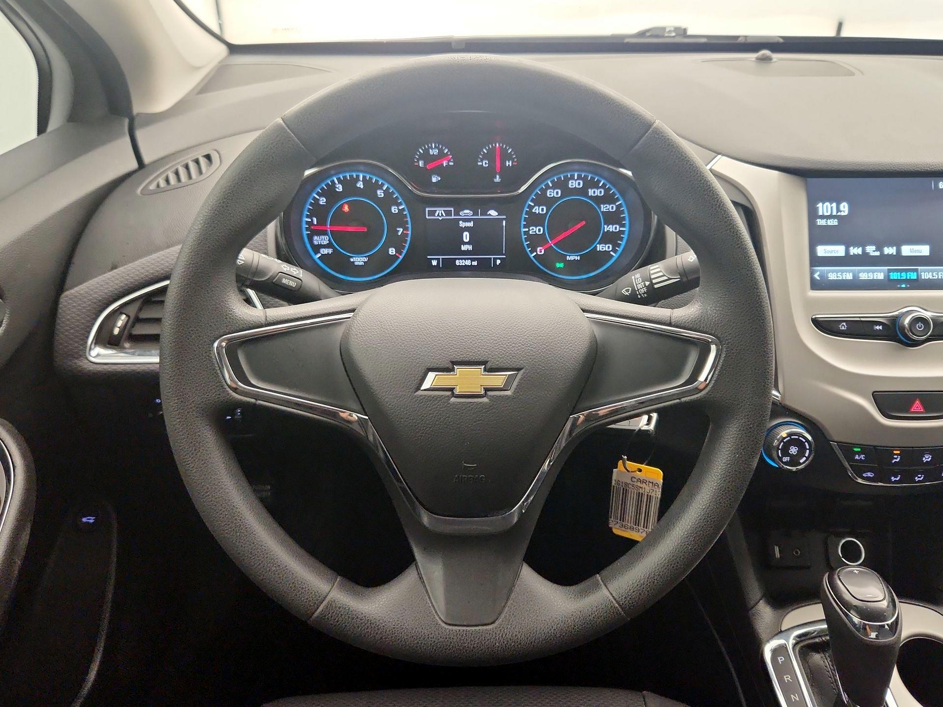 Thumbnail: 2018 Chevrolet Cruze - 10