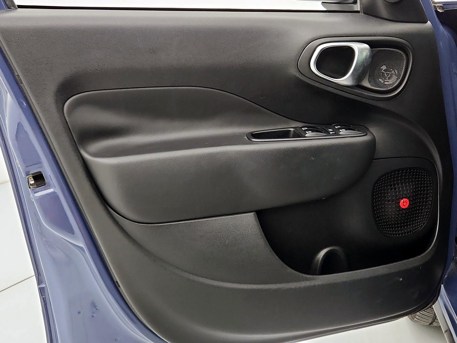 Thumbnail: 2019 Fiat 500L - 12