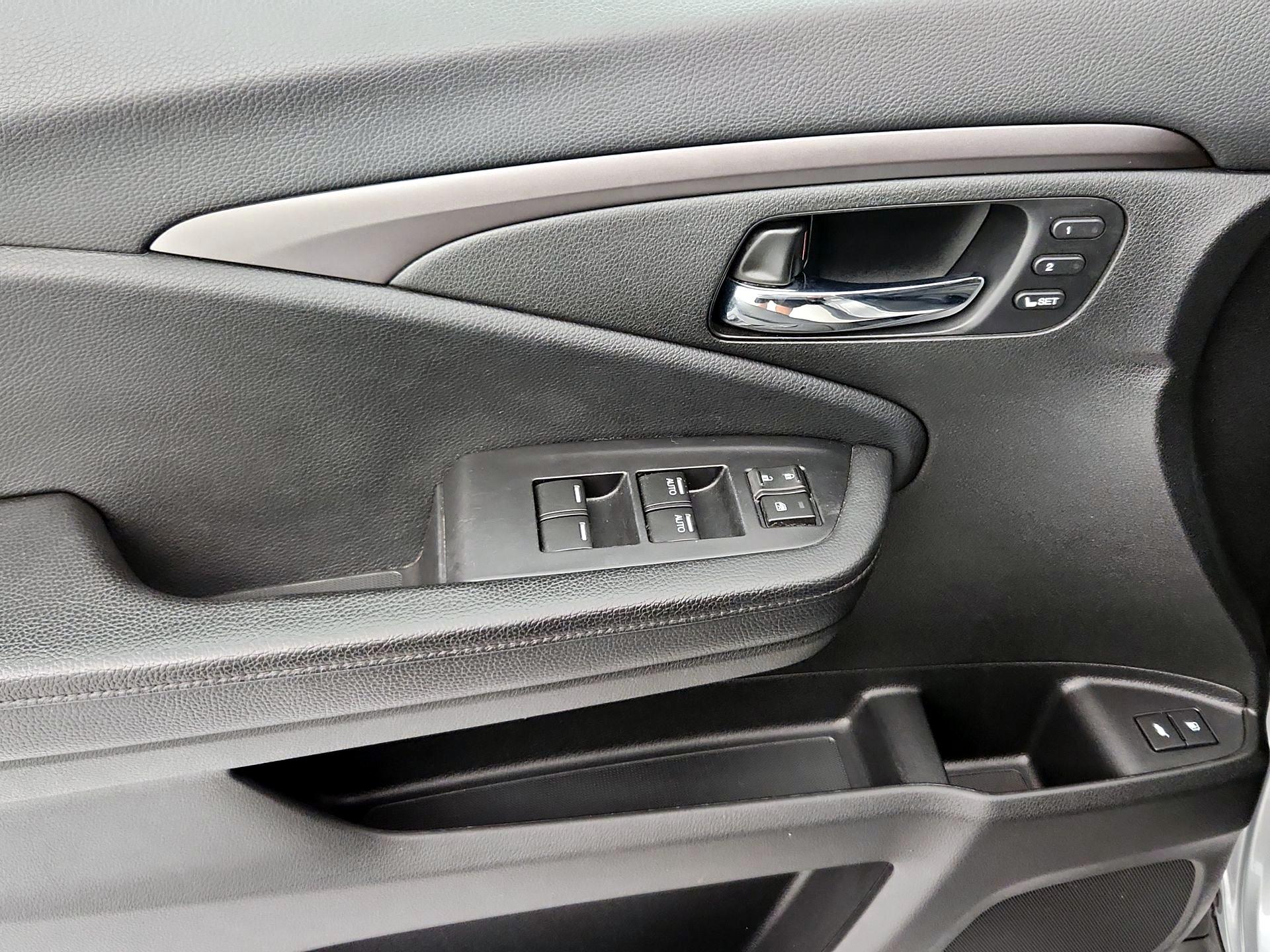Thumbnail: 2019 Honda Passport - 12