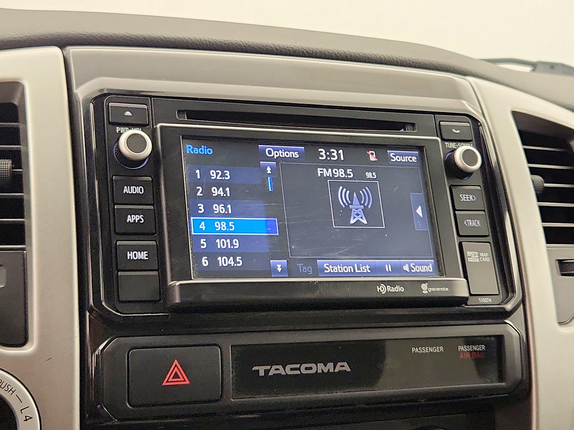 Thumbnail: 2015 Toyota Tacoma - 15