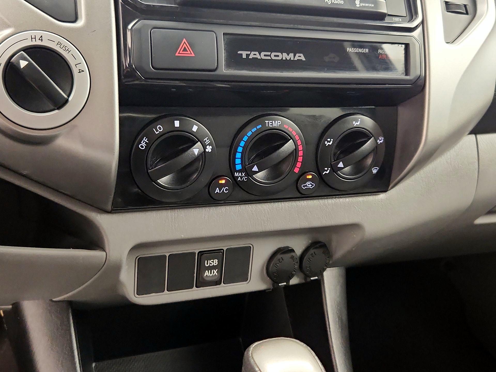 Thumbnail: 2015 Toyota Tacoma - 16