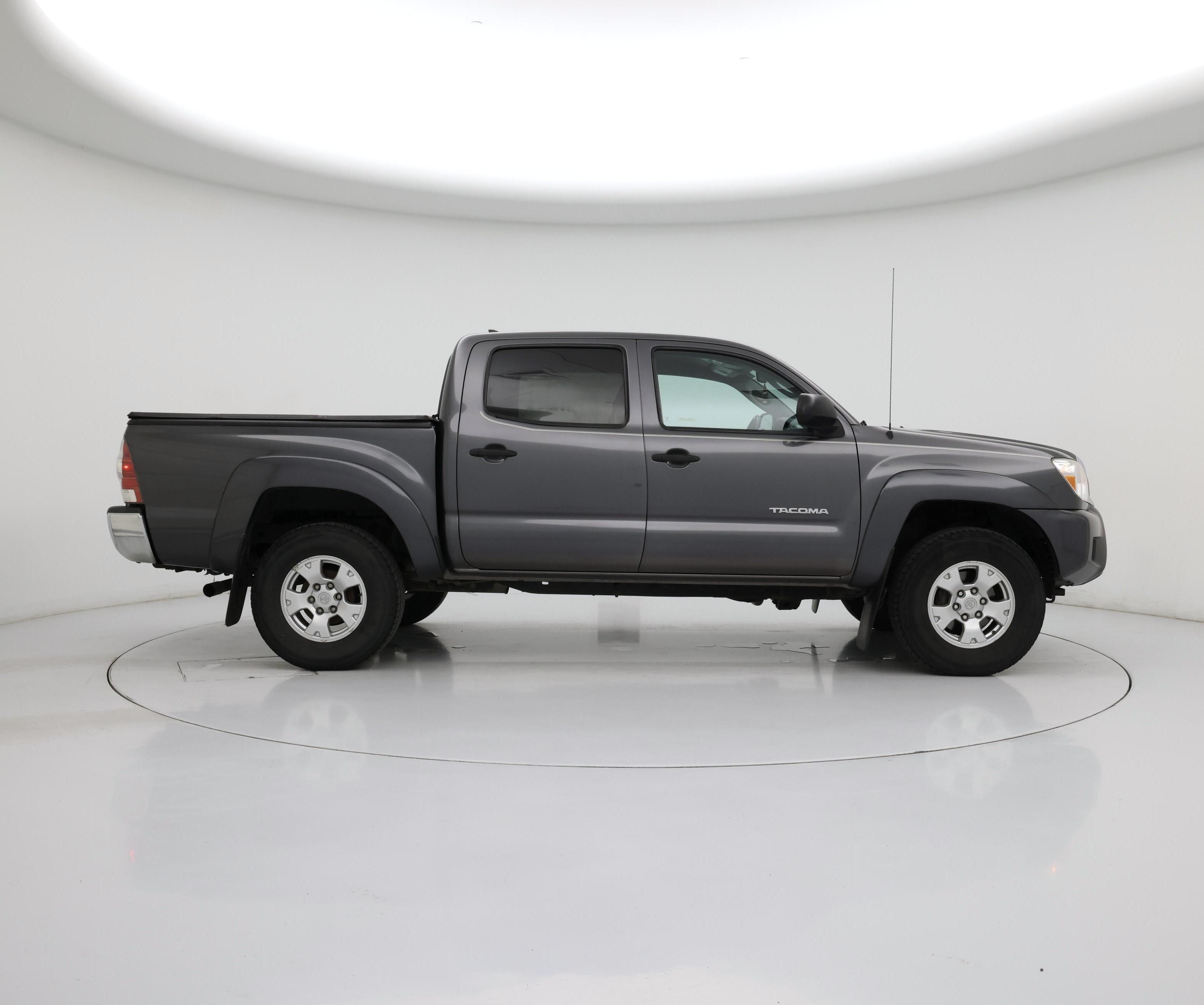 Thumbnail: 2015 Toyota Tacoma - 7