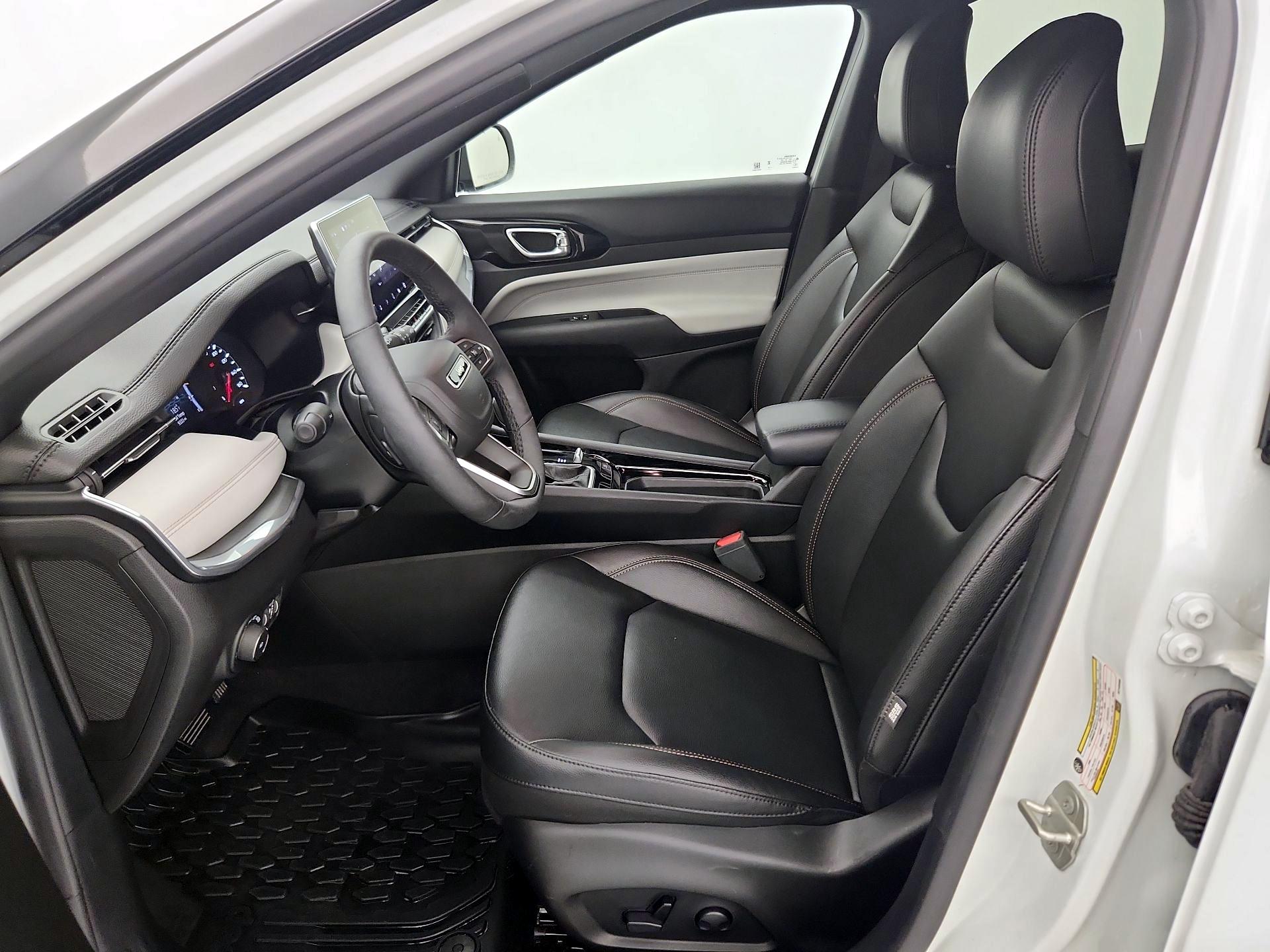 Thumbnail: 2024 Jeep Compass - 11