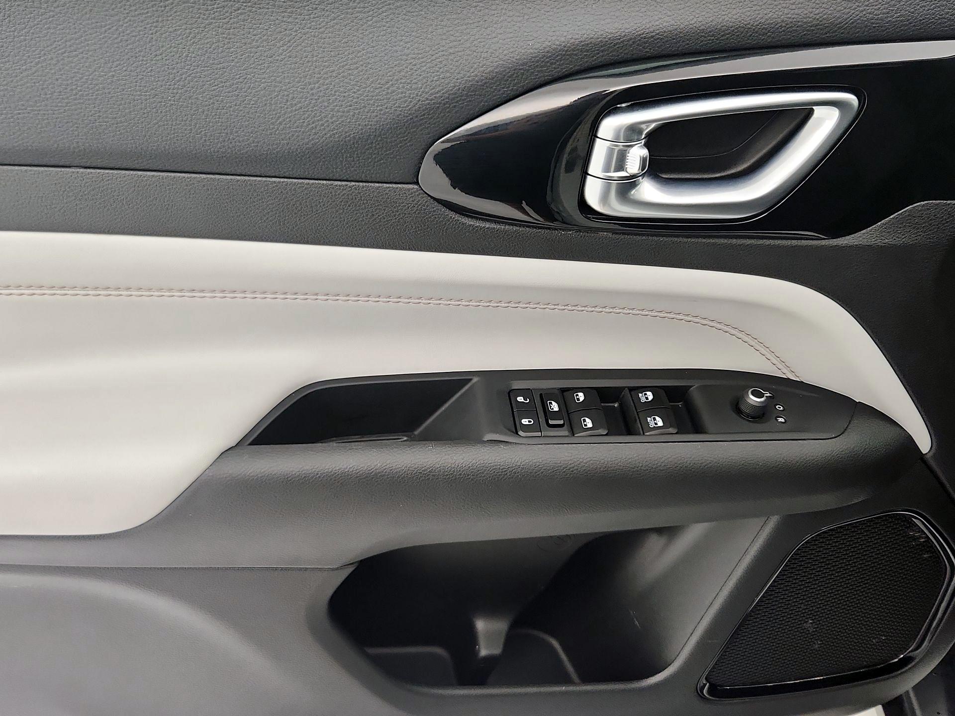 Thumbnail: 2024 Jeep Compass - 12