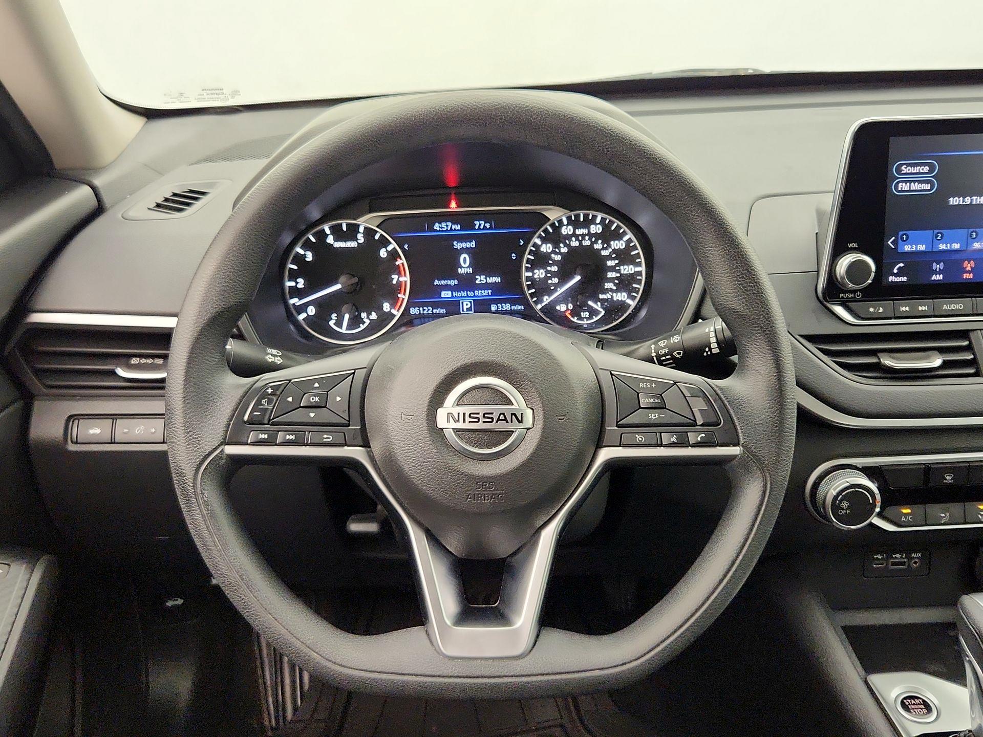 Thumbnail: 2019 Nissan Altima - 10