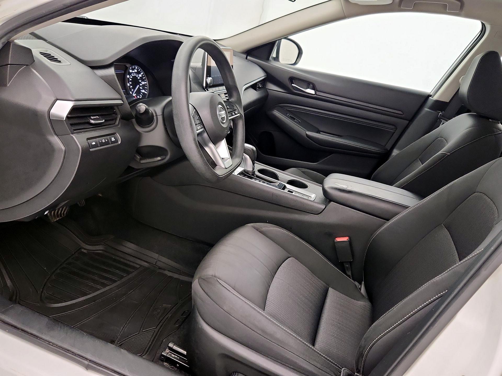Thumbnail: 2019 Nissan Altima - 11