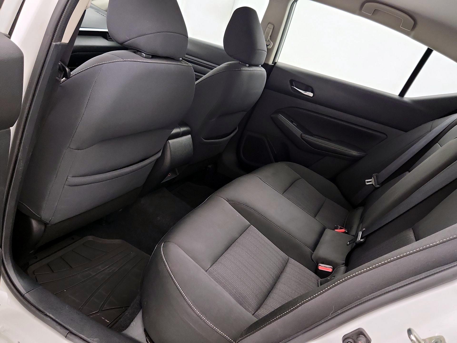 Thumbnail: 2019 Nissan Altima - 19