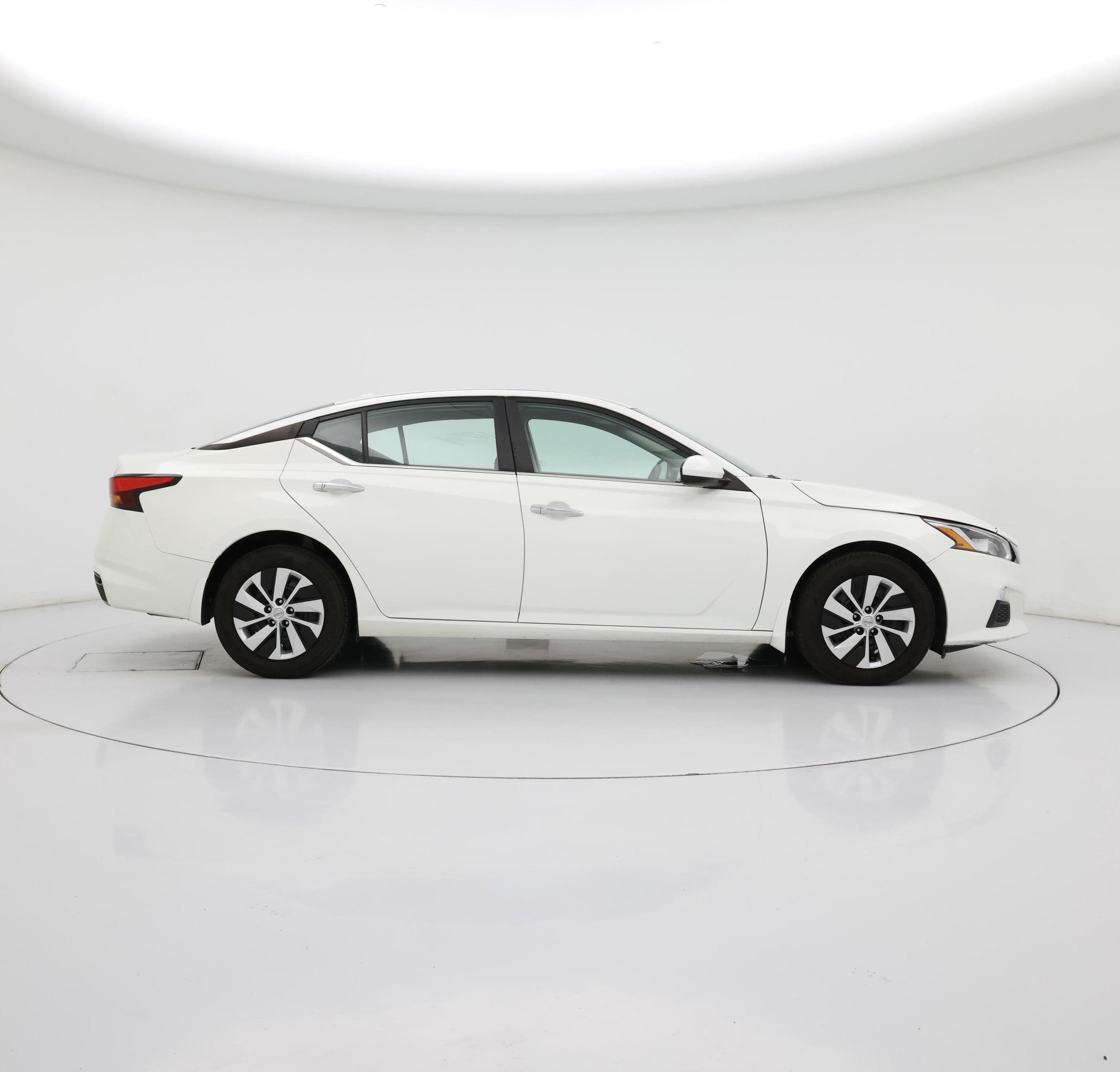 Thumbnail: 2019 Nissan Altima - 7